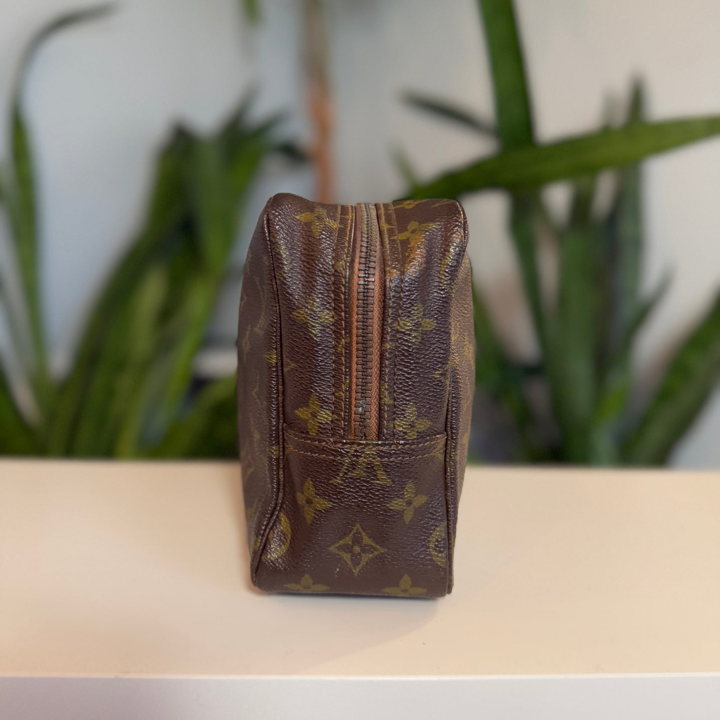 Louis Vuitton Trousse 28