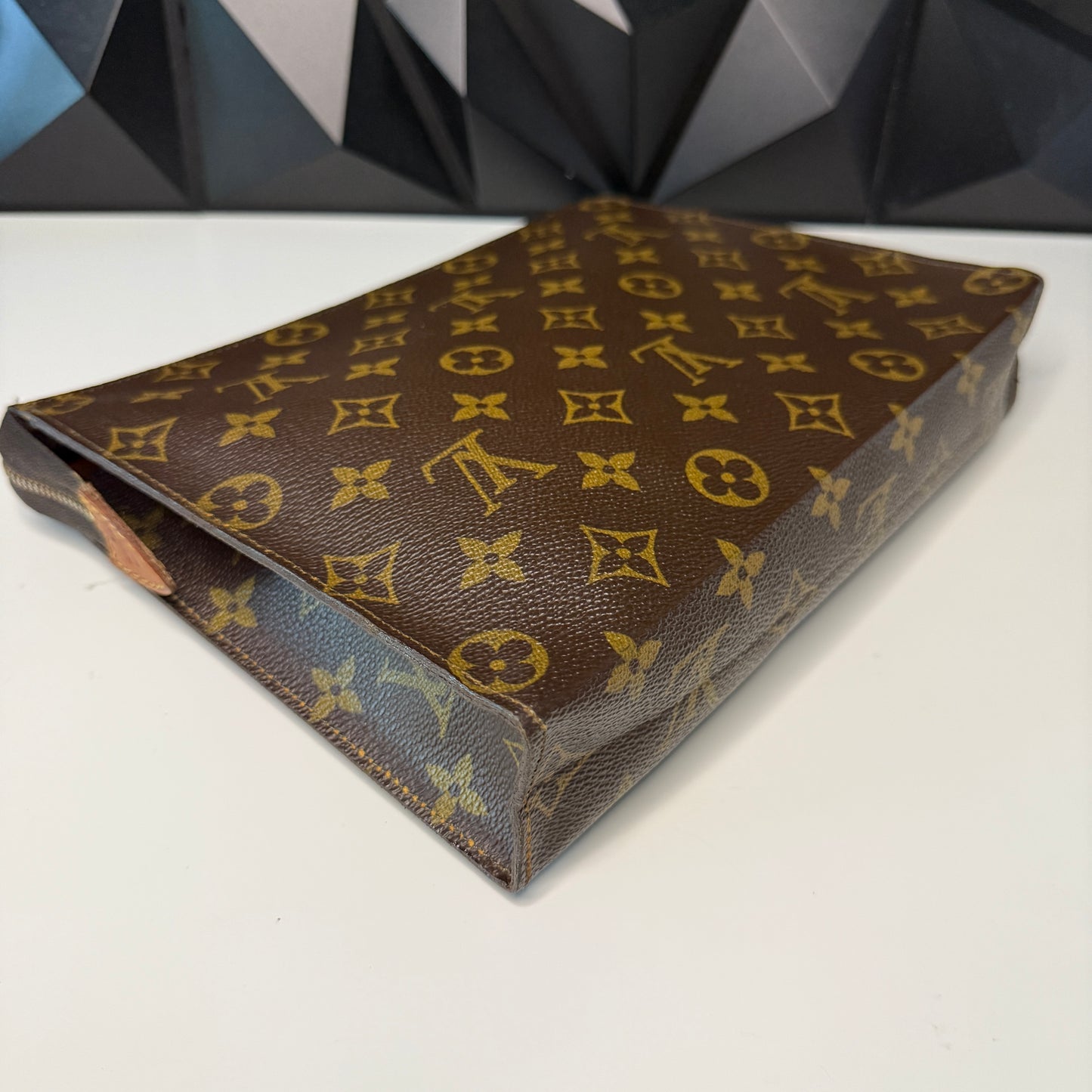 Louis Vuitton Toiletry 26