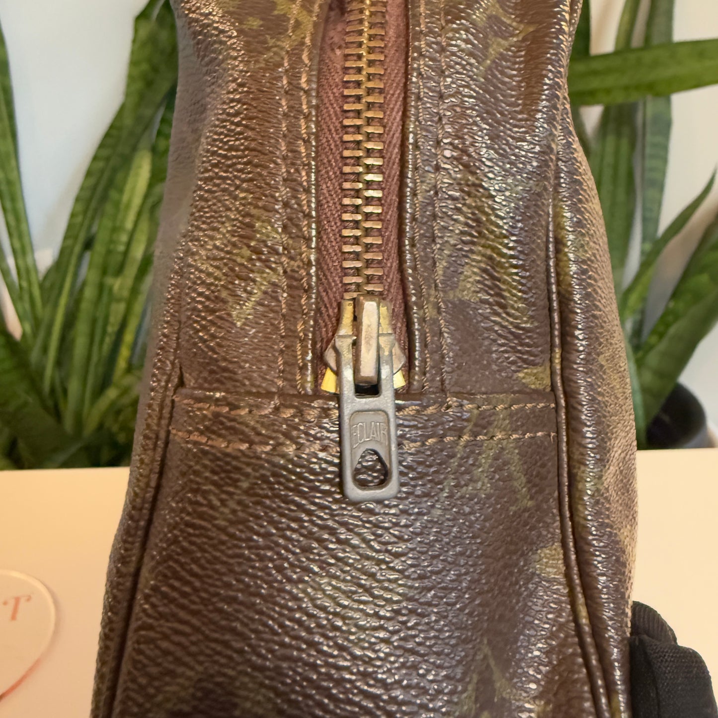 Louis Vuitton Trousse 28