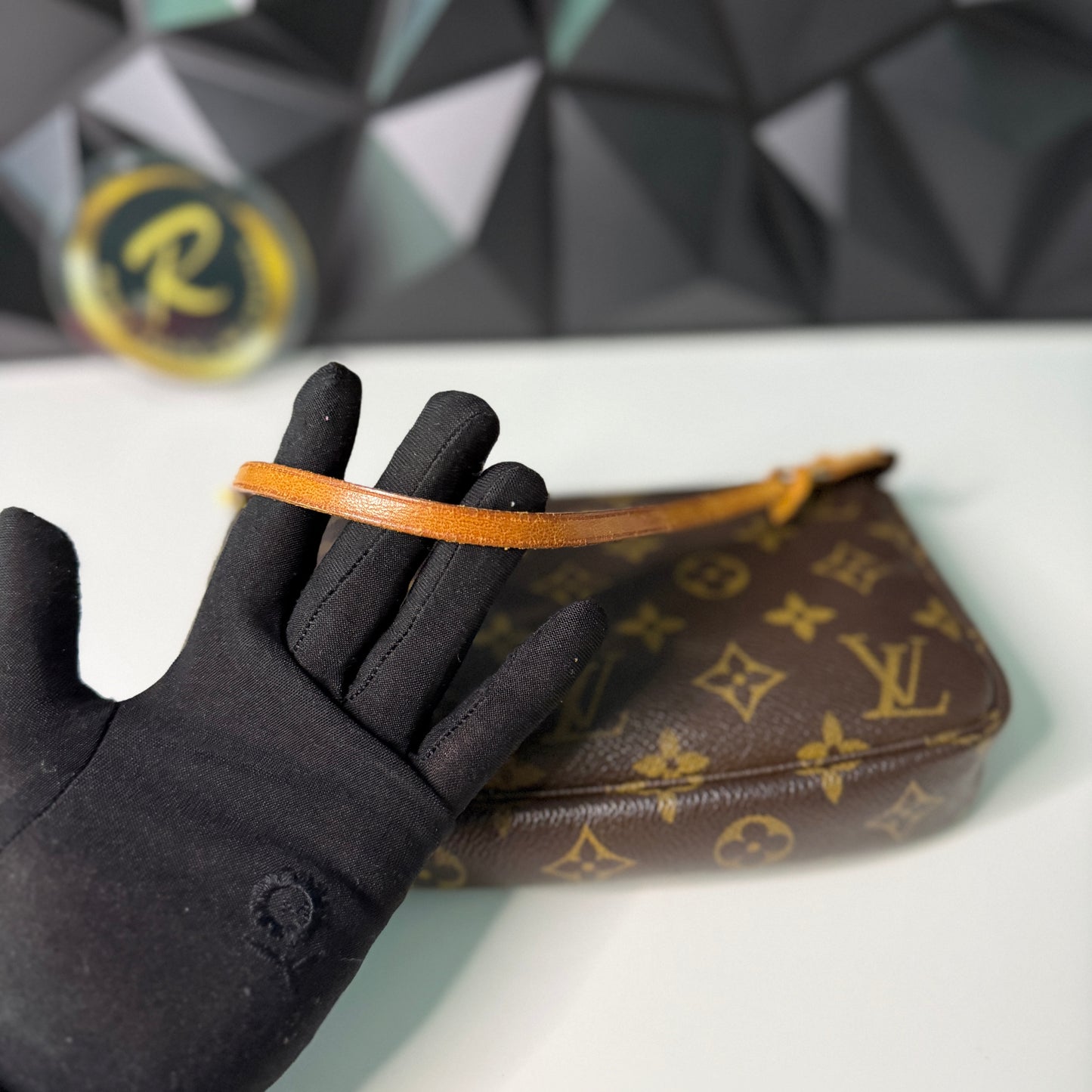 Louis Vuitton Pochette Accessoires