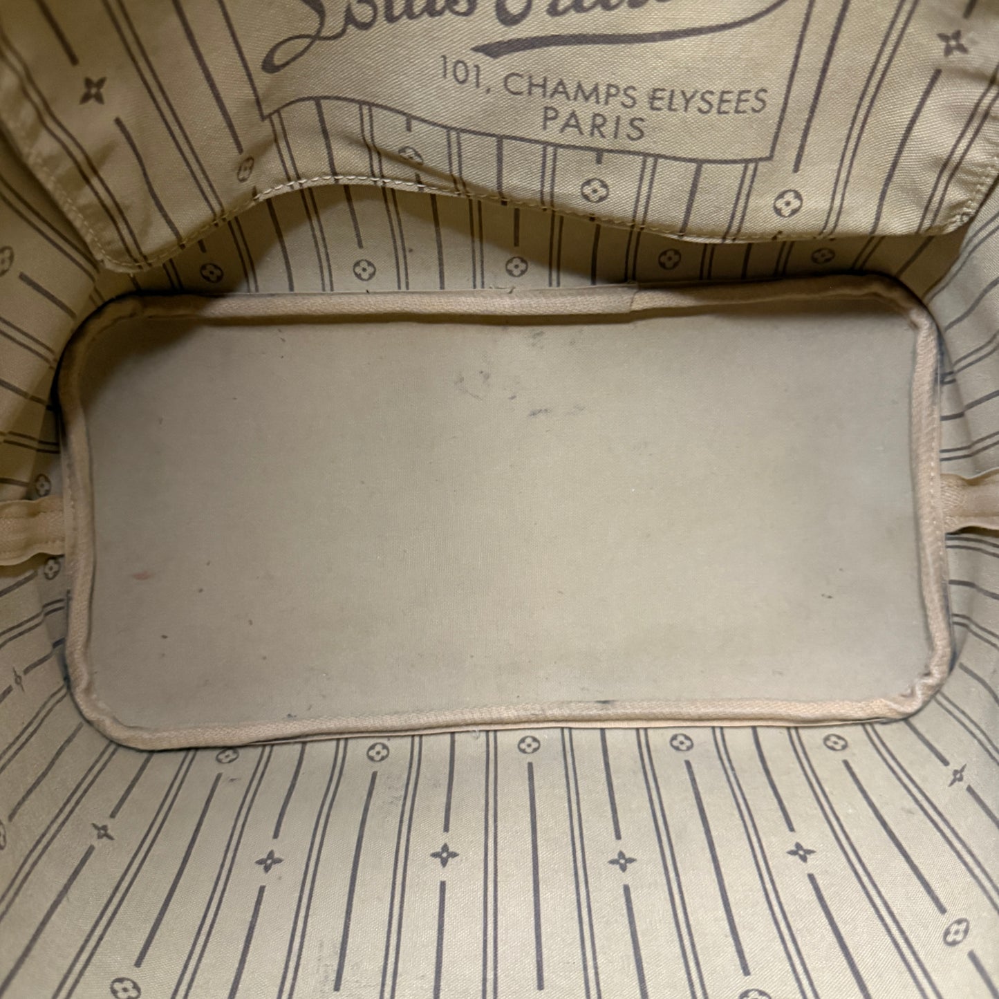 Louis Vuitton Neverfull MM