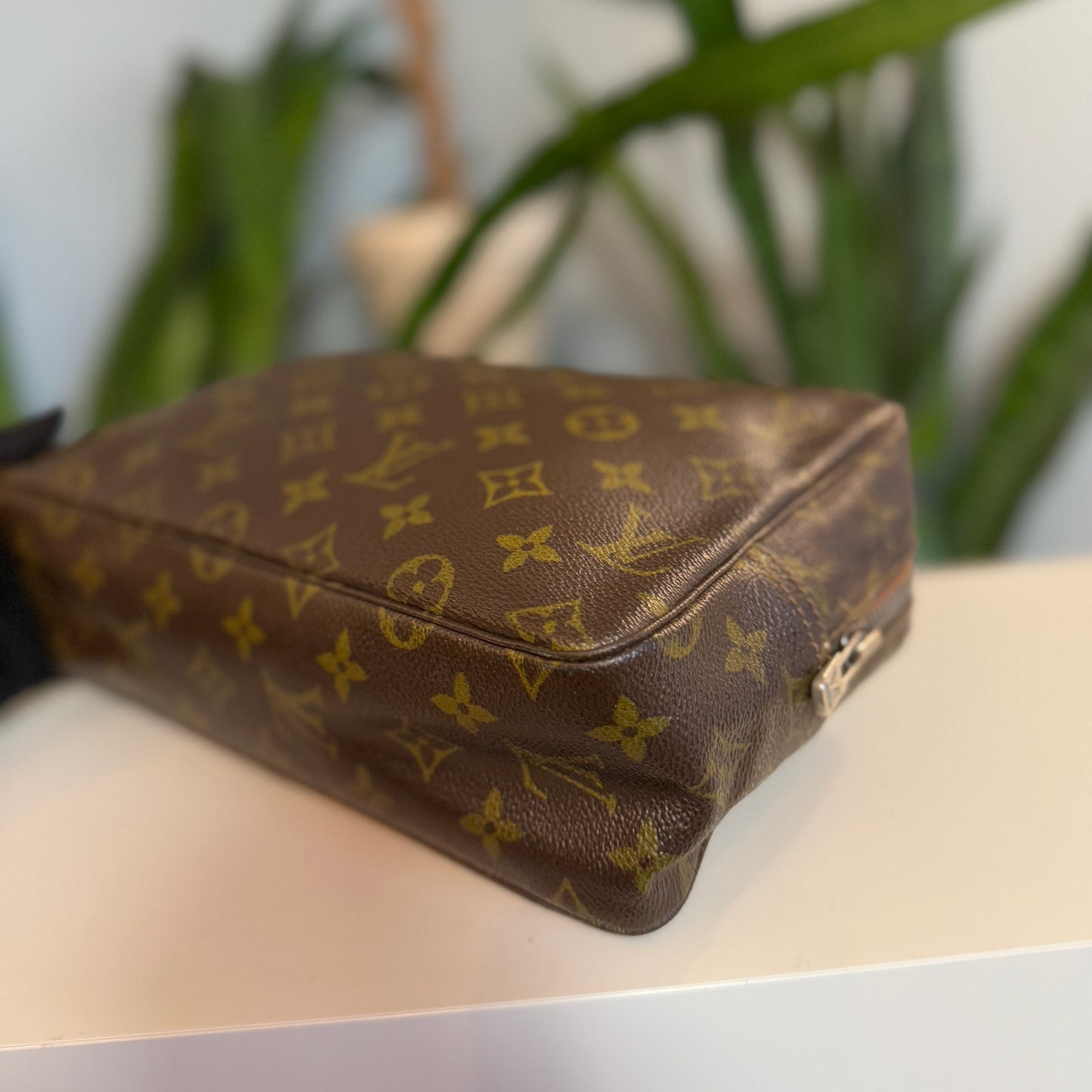 Louis Vuitton Trousse 28