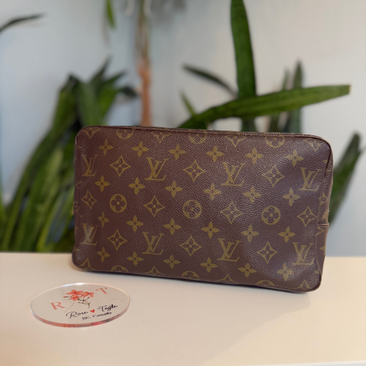 Louis Vuitton Trousse 28