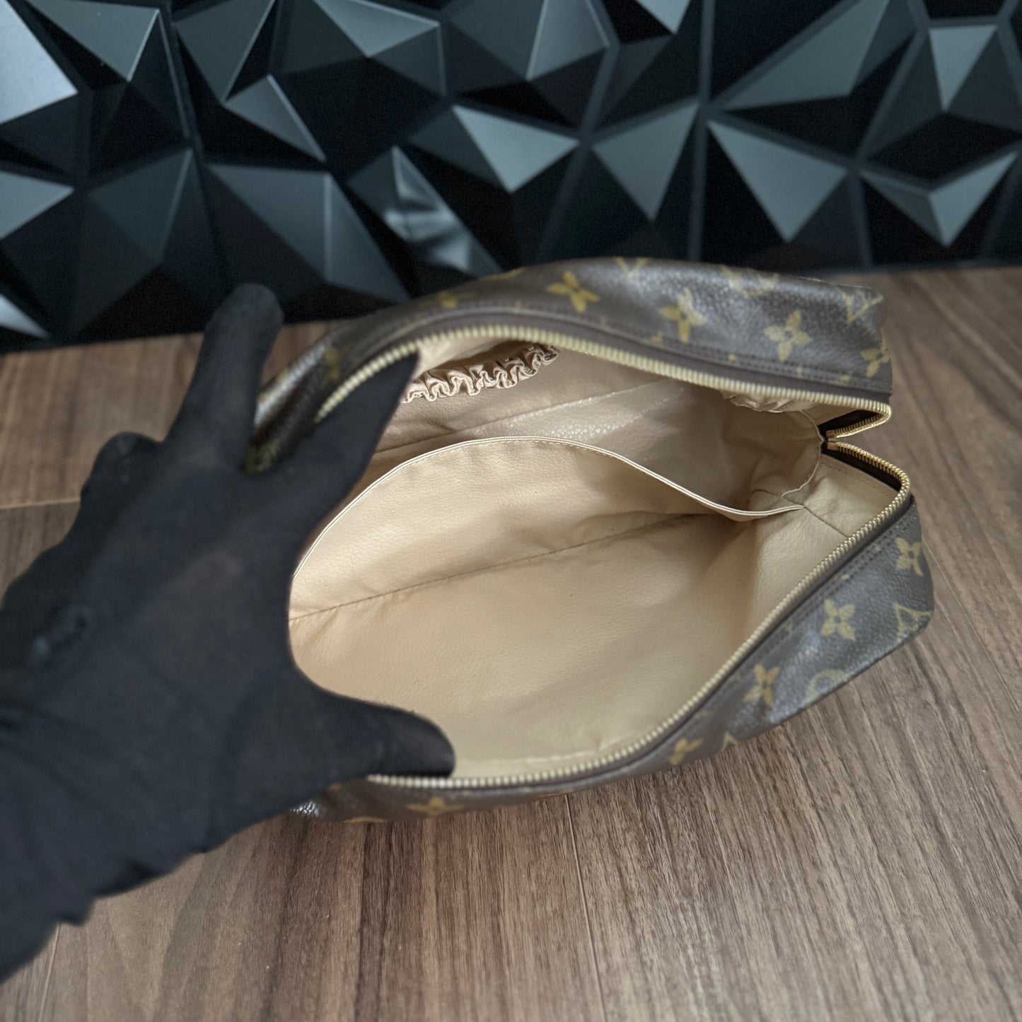 Louis Vuitton Trousse 28