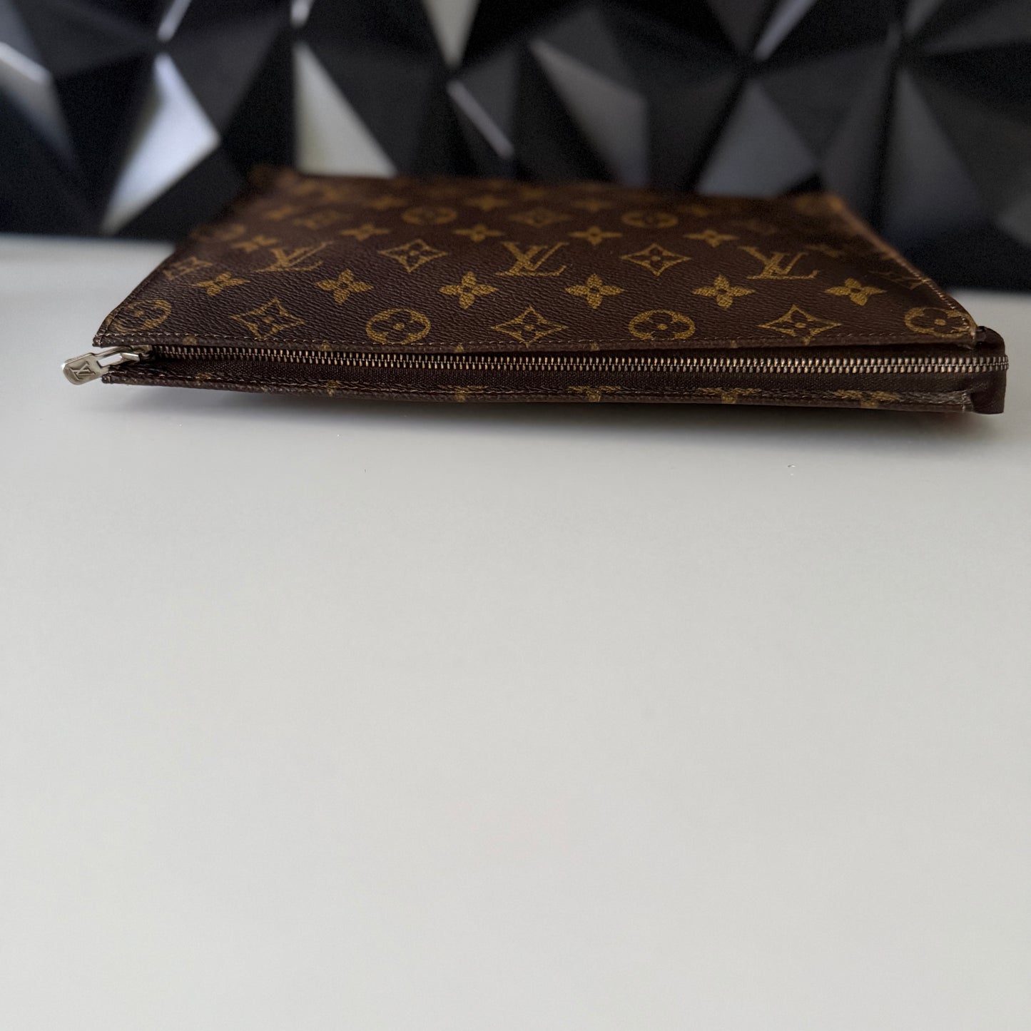 Louis Vuitton Toiletry 26