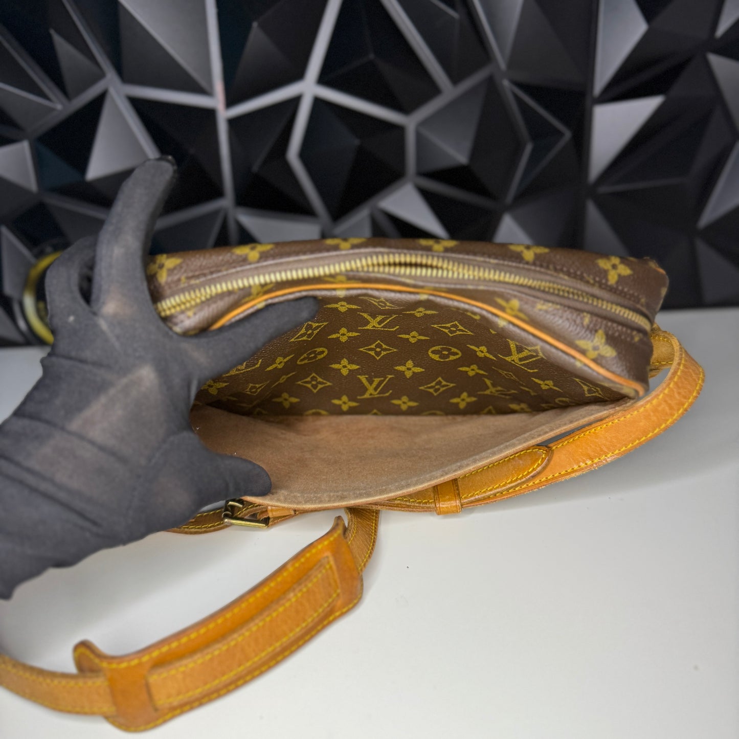Louis Vuitton Jeune Fille