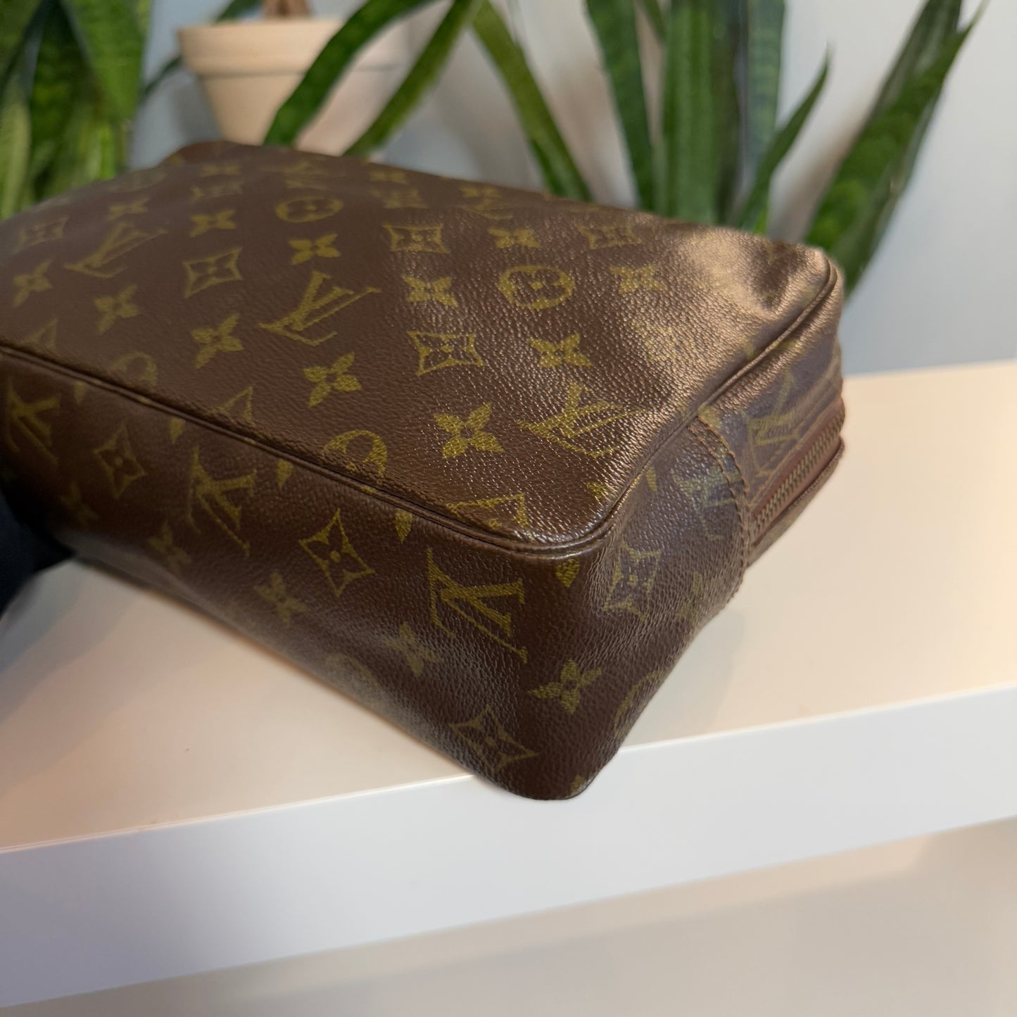 Louis Vuitton Trousse 28