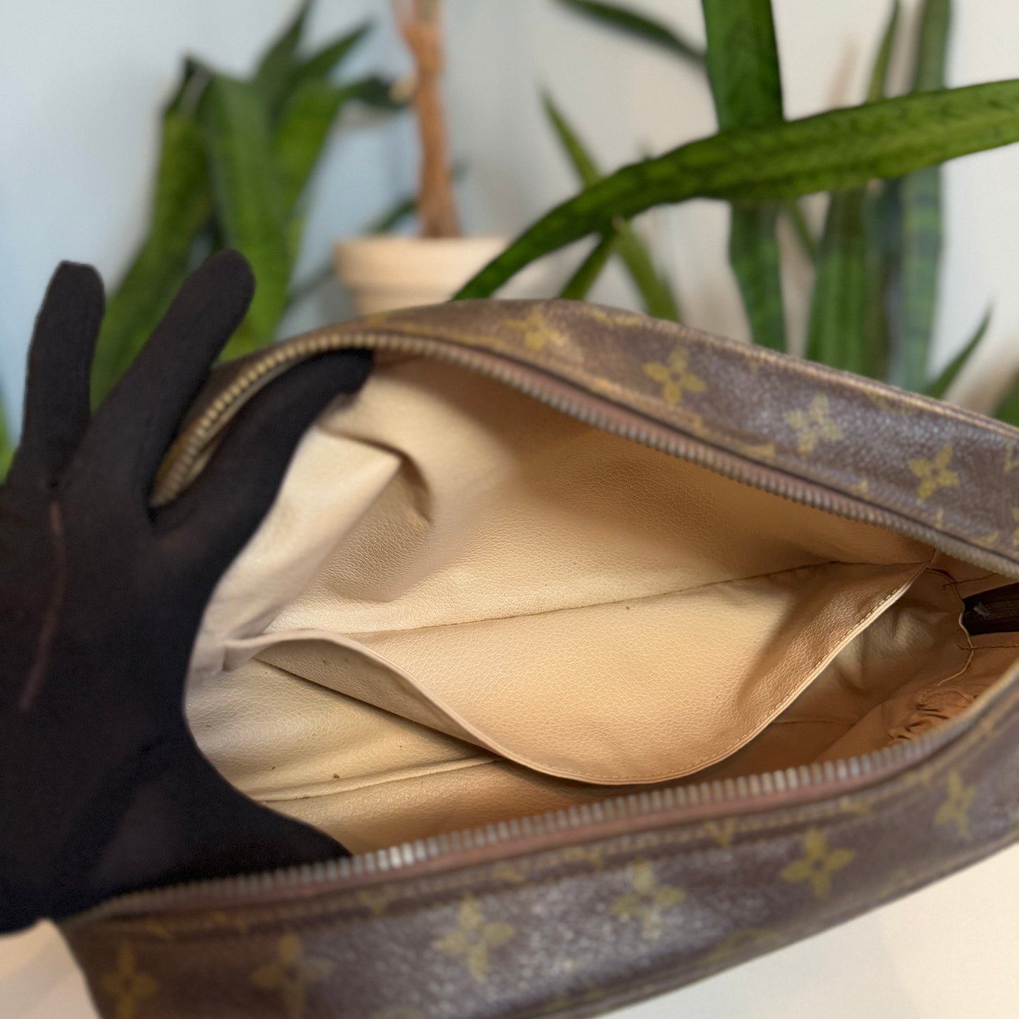 Louis Vuitton Trousse 28
