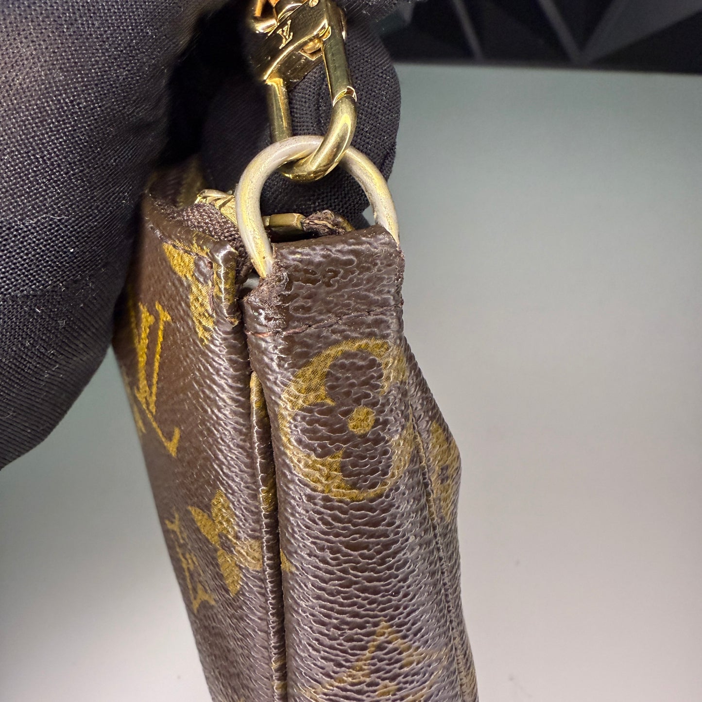 Louis Vuitton Pochette Accessoires 1999