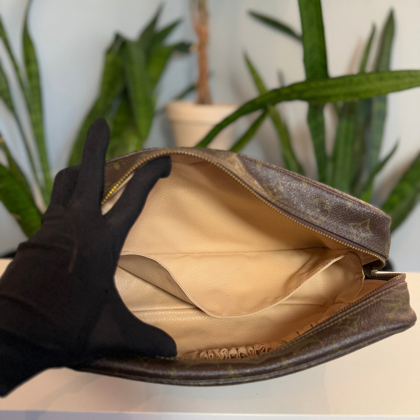 Louis Vuitton Trousse 28