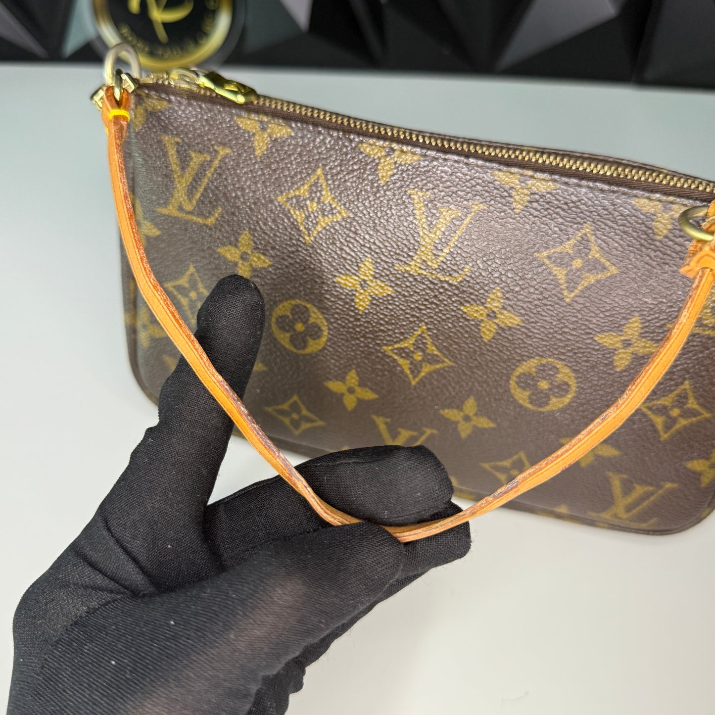 Louis Vuitton Pochette Accessoires 1999