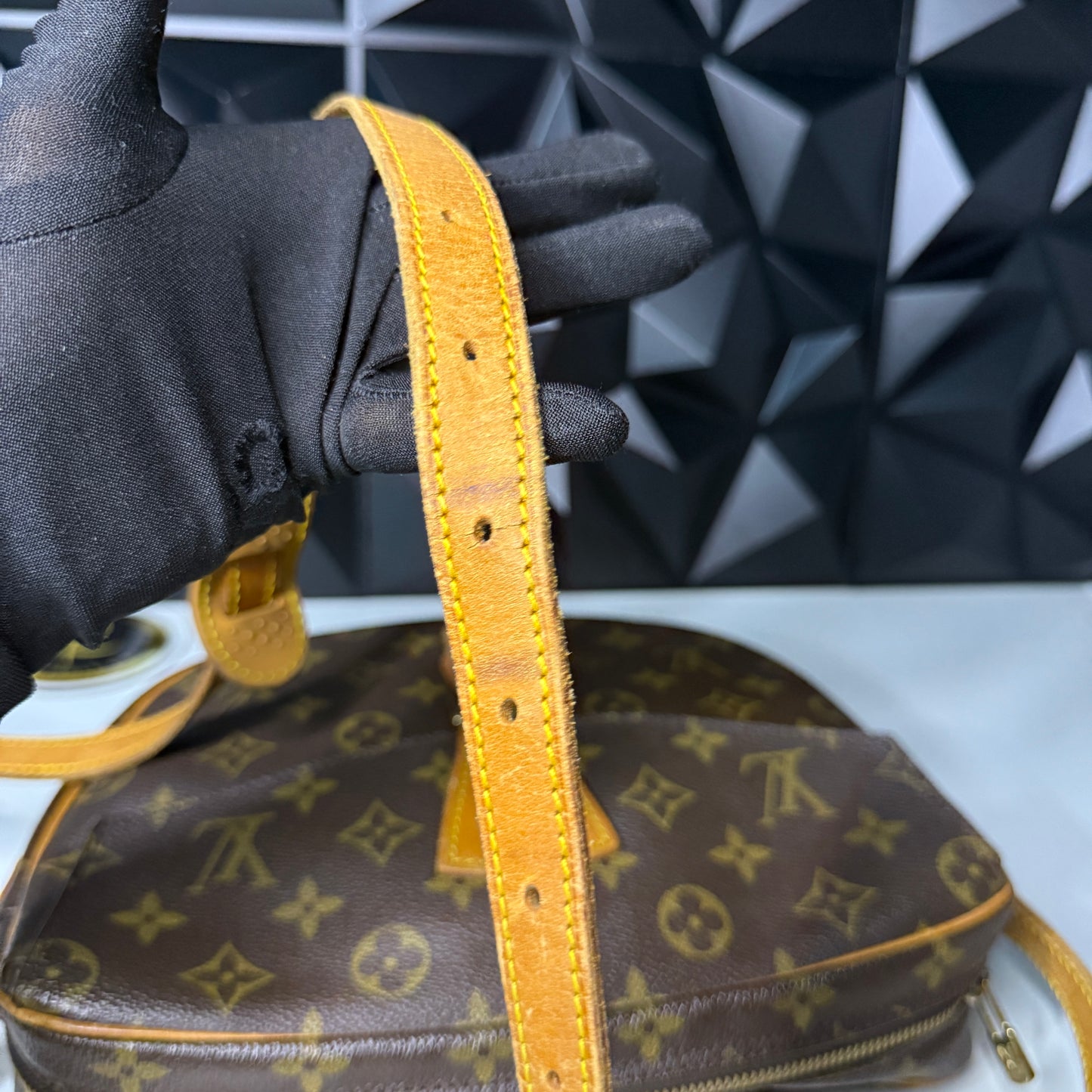 Louis Vuitton Jeune Fille