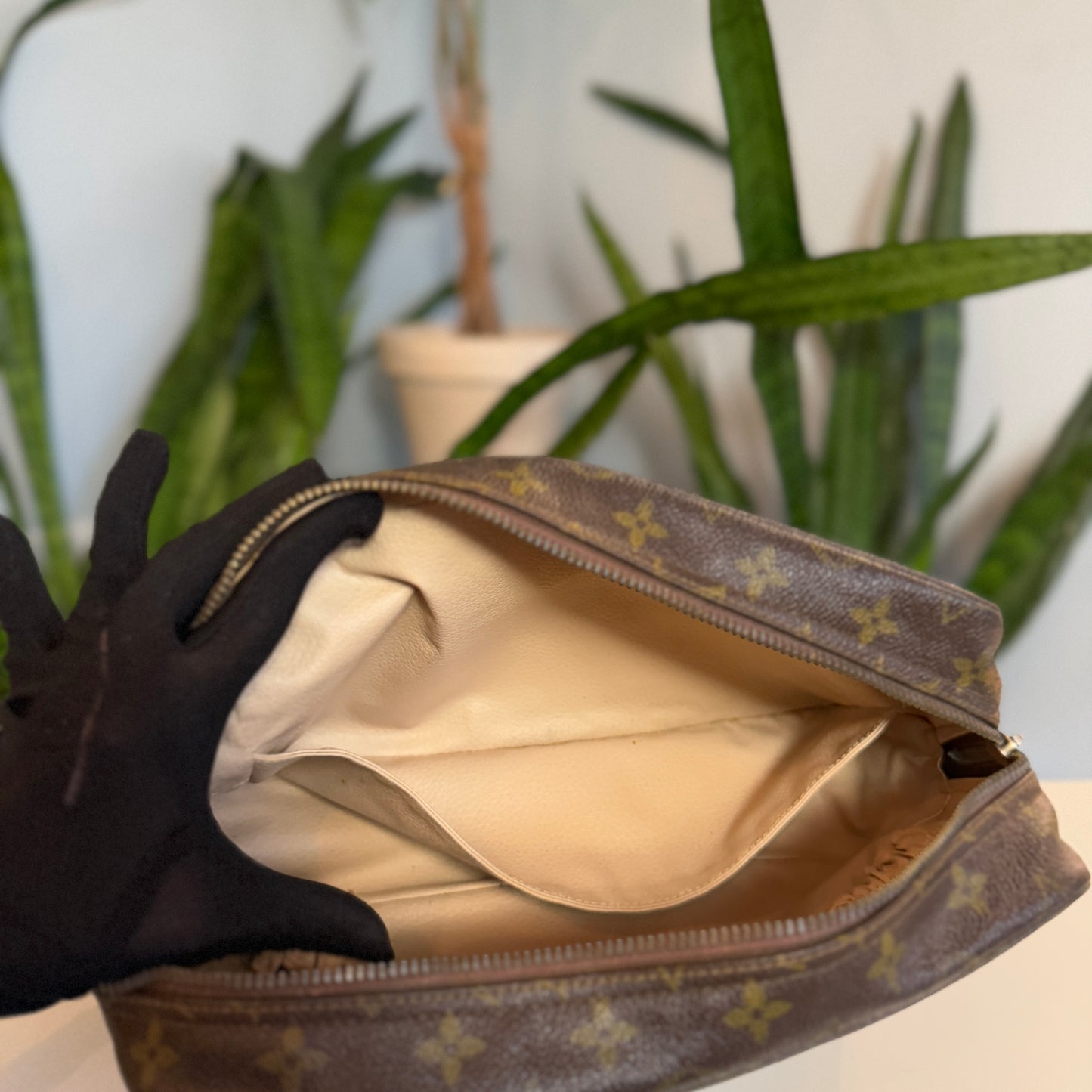 Louis Vuitton Trousse 28