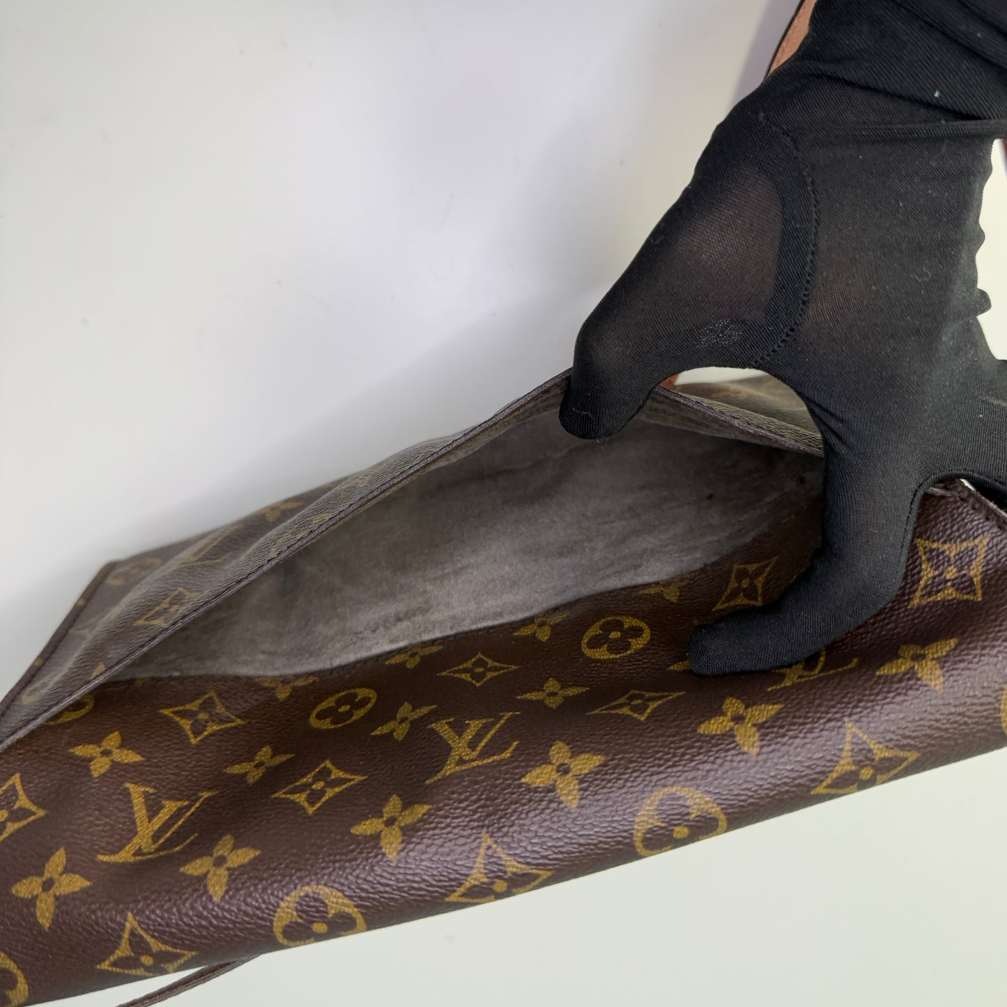 Louis Vuitton Bordeaux 2-way crossbody/clutch bag