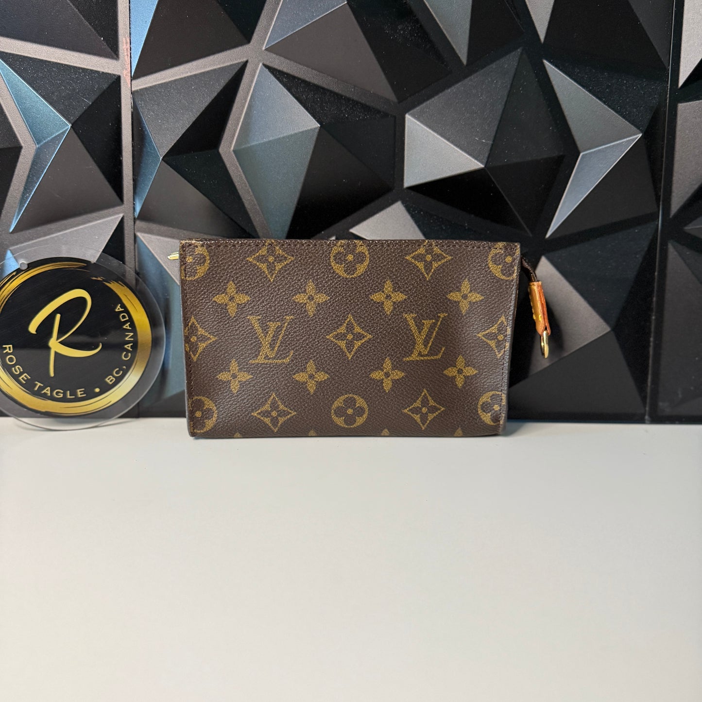 Louis Vuitton Bucket Pouch
