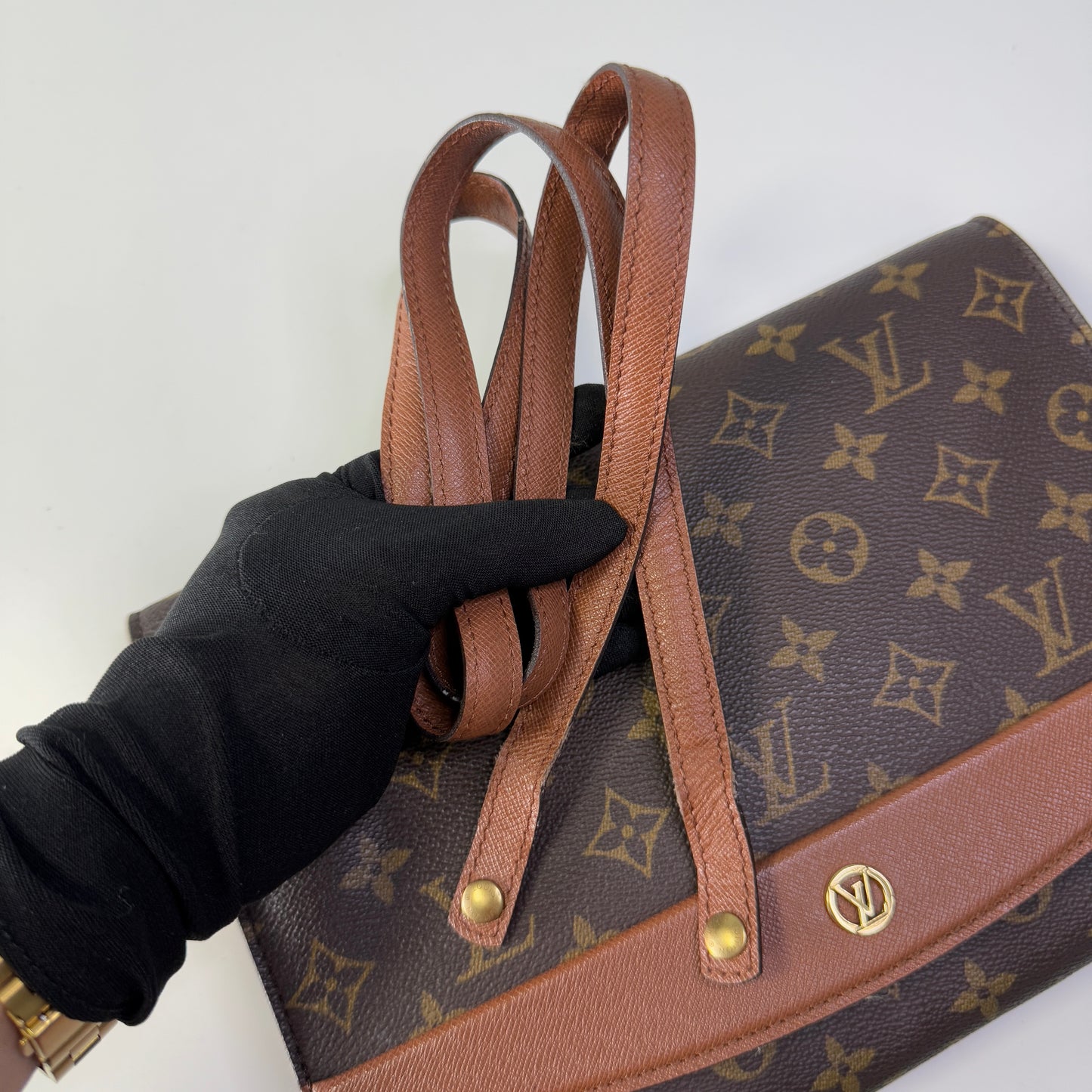 Louis Vuitton Bordeaux 2-way crossbody/clutch bag