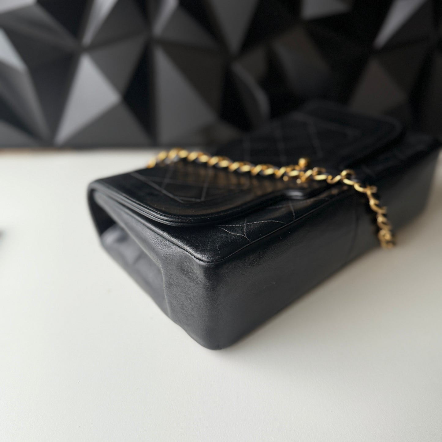 Chanel Vintage Diana – Lambskin, Medium Black 24K GHW