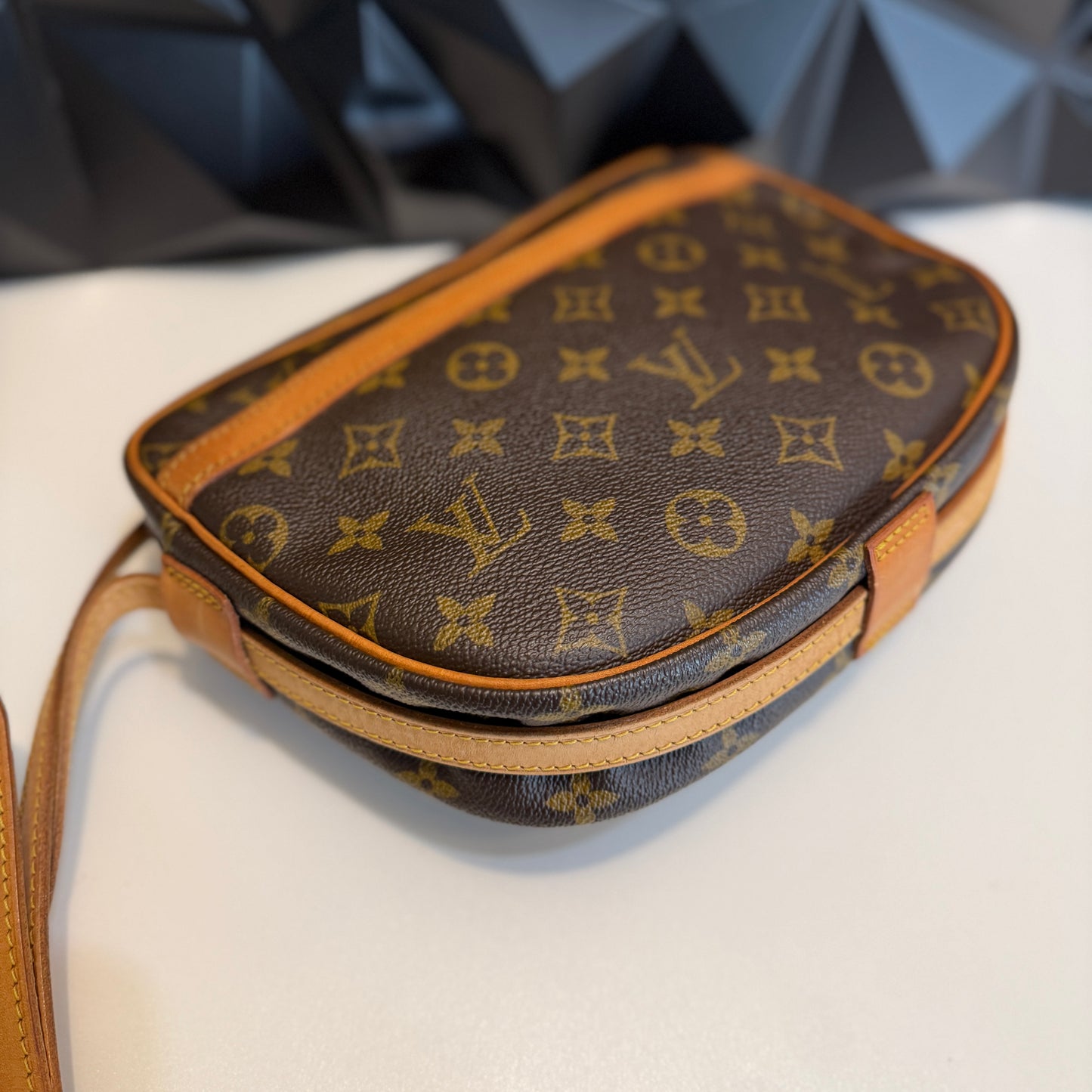 Louis Vuitton Jeune Fille MM MI873