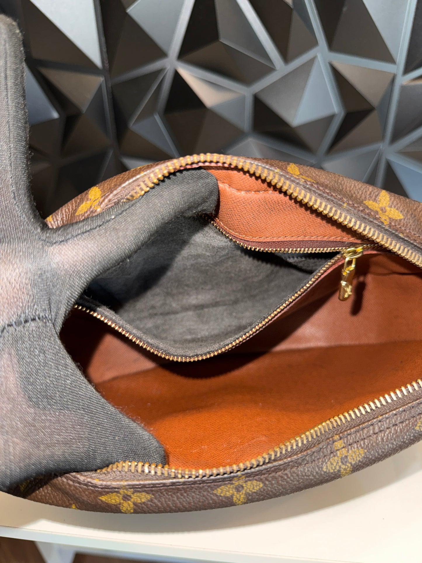 Louis Vuitton Jeune Fille MM TH0914