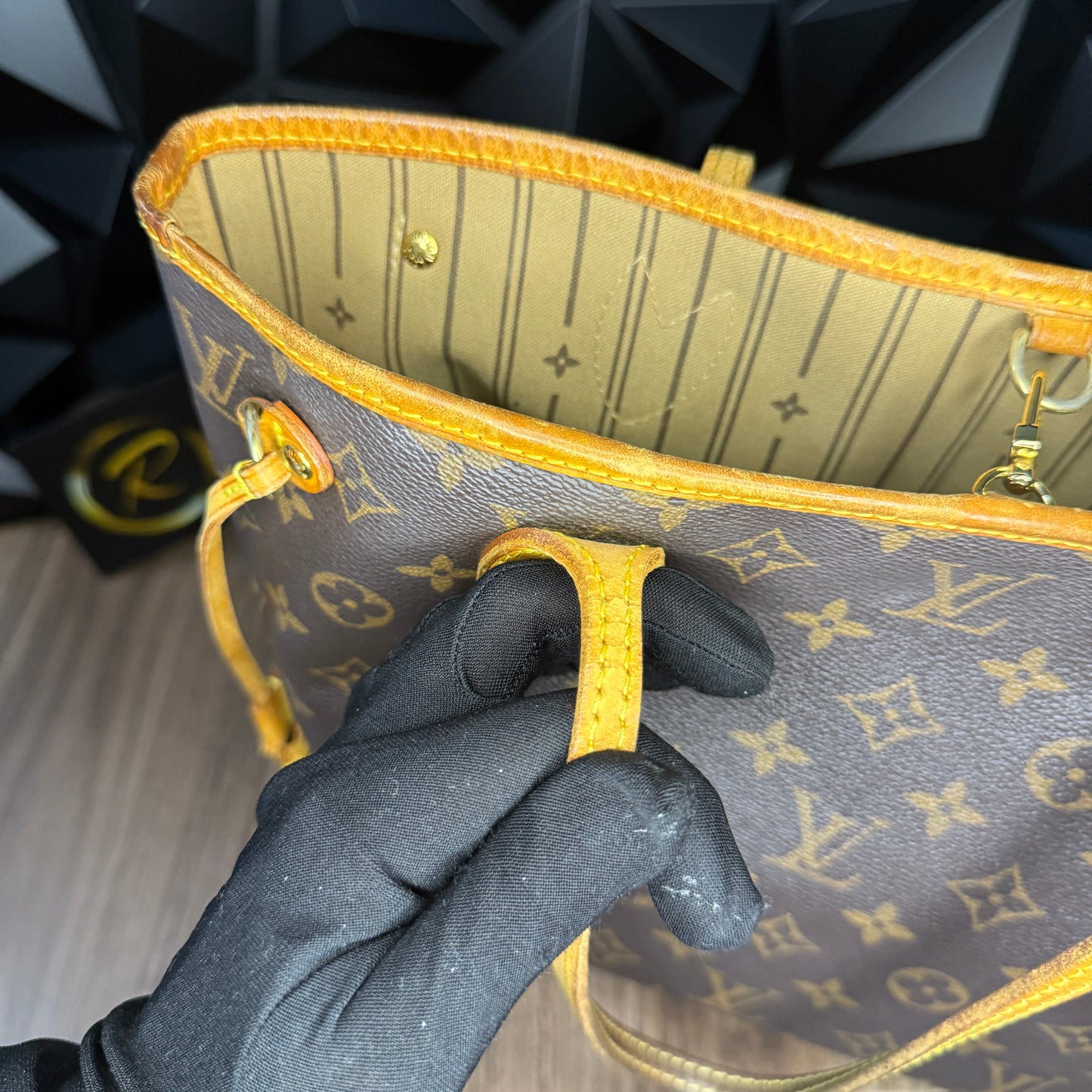 Louis Vuitton Neverfull PM