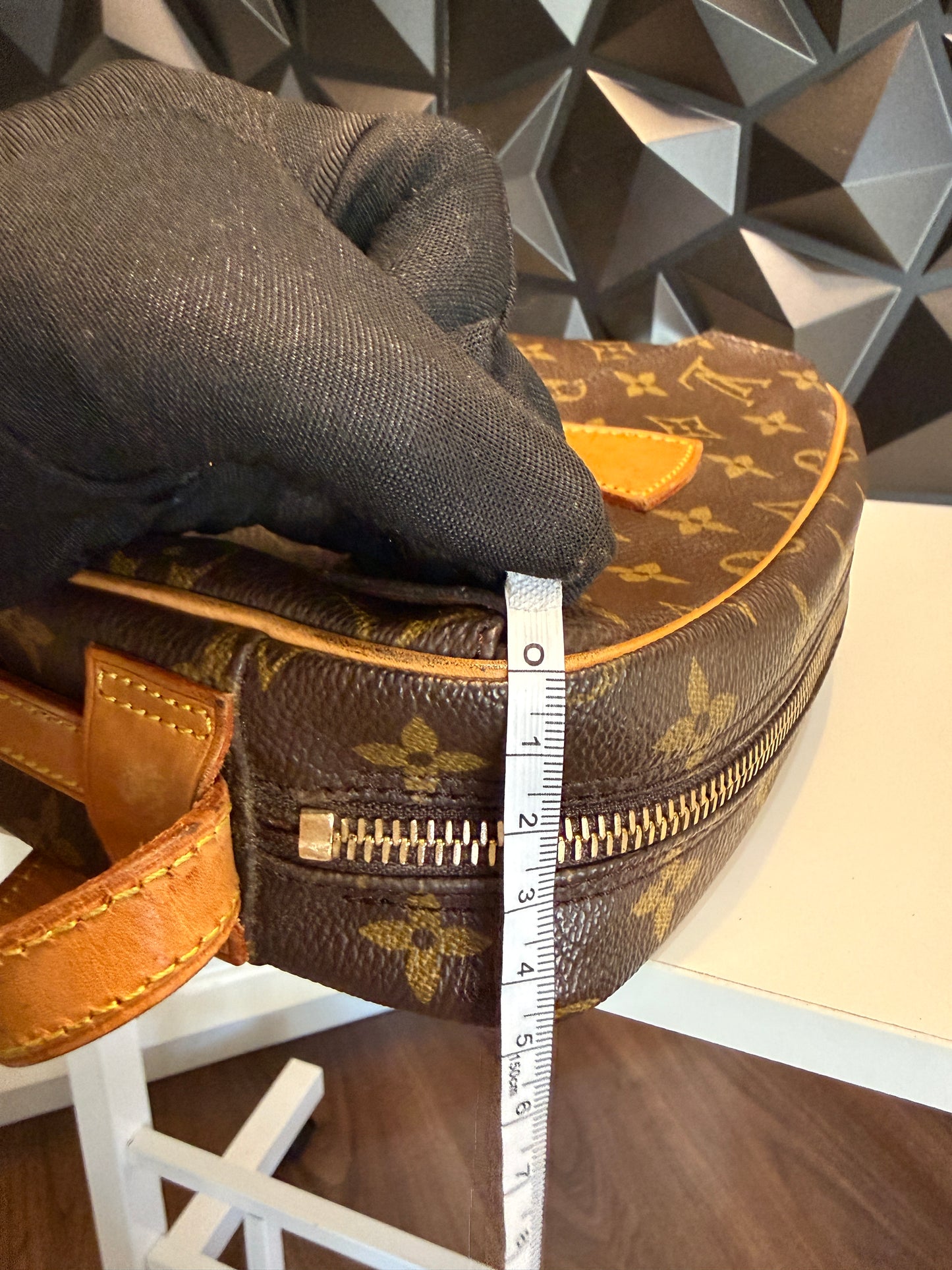 Louis Vuitton Jeune Fille MM TH0914