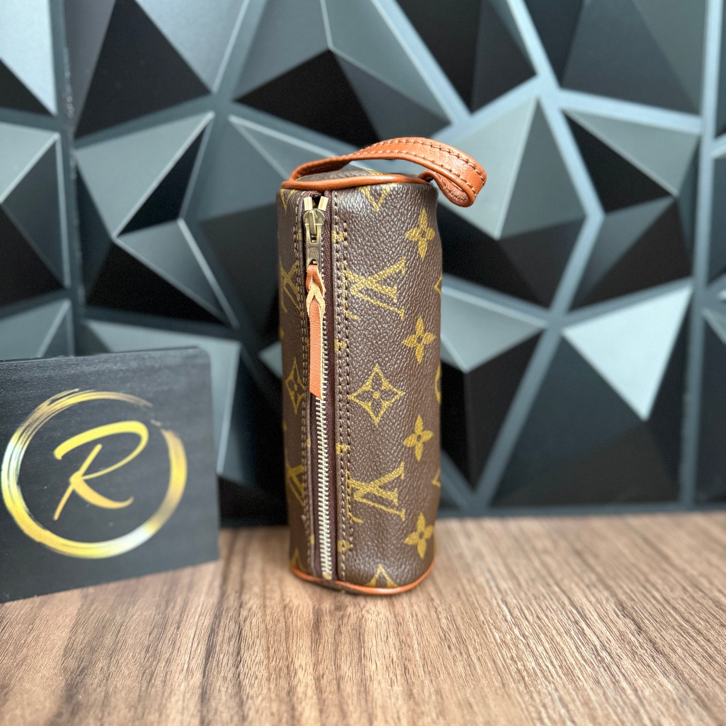 Louis Vuitton Trousse Ronde