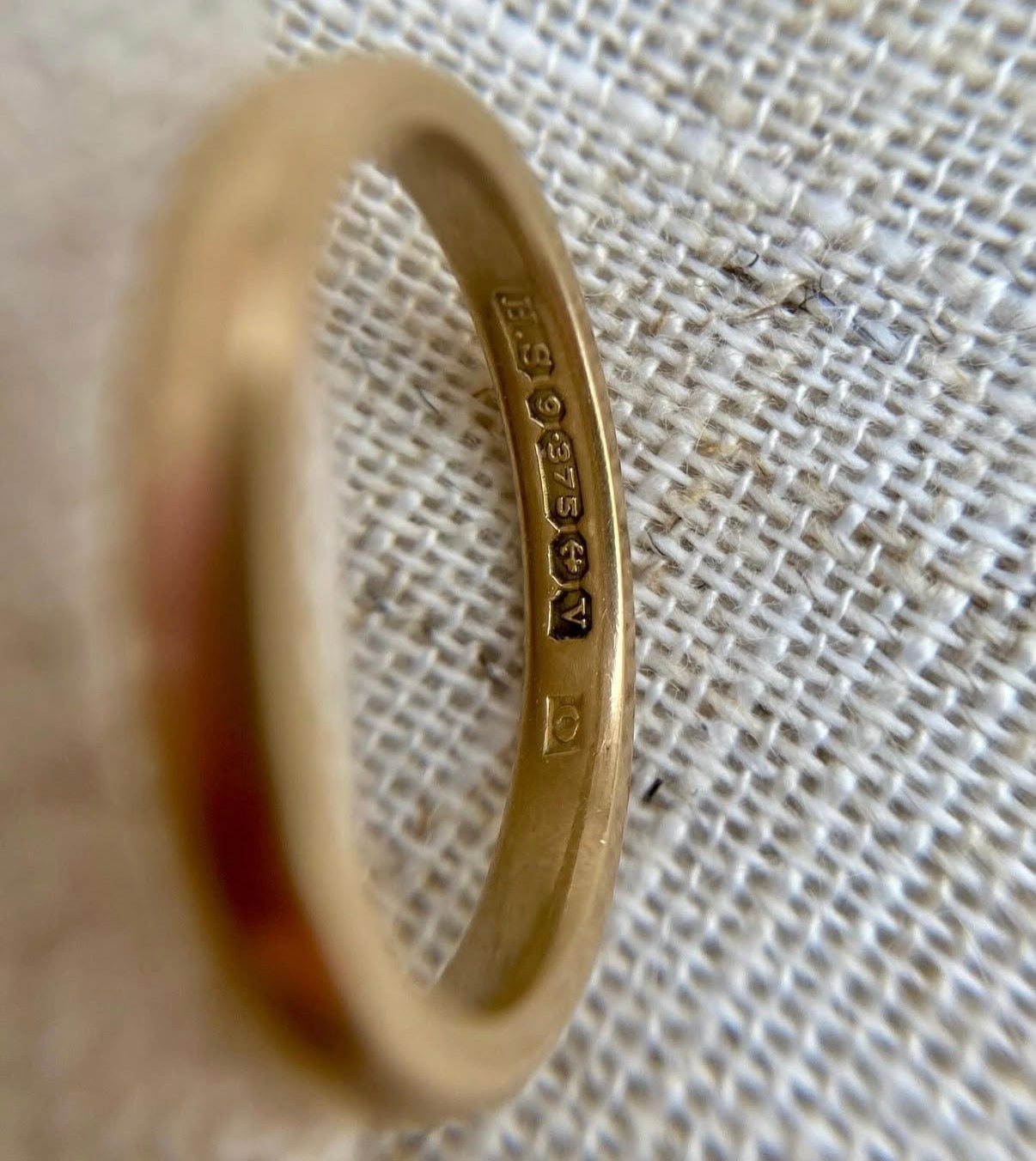 Vintage 9ct Gold Band Ring