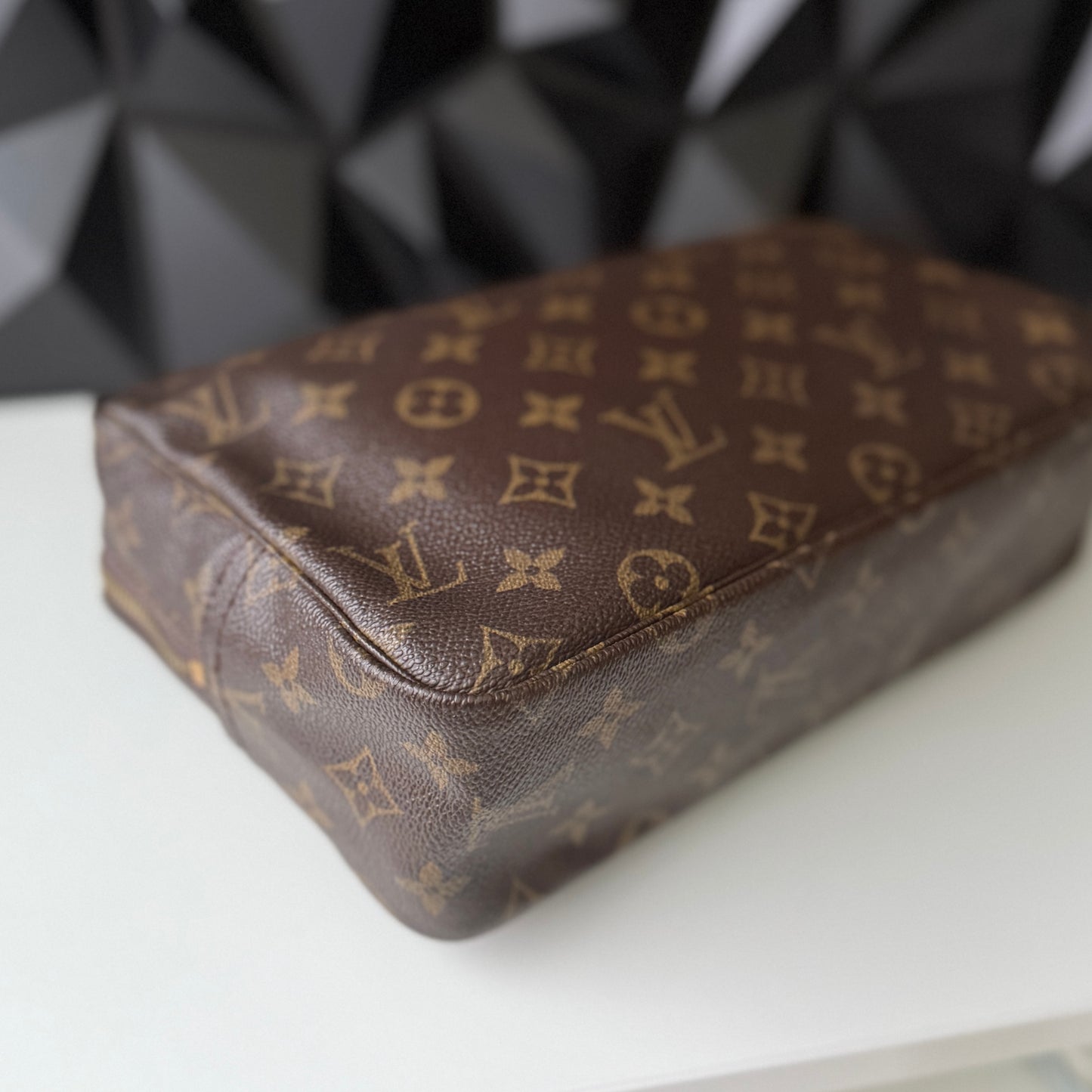 Louis Vuitton Trousse 28