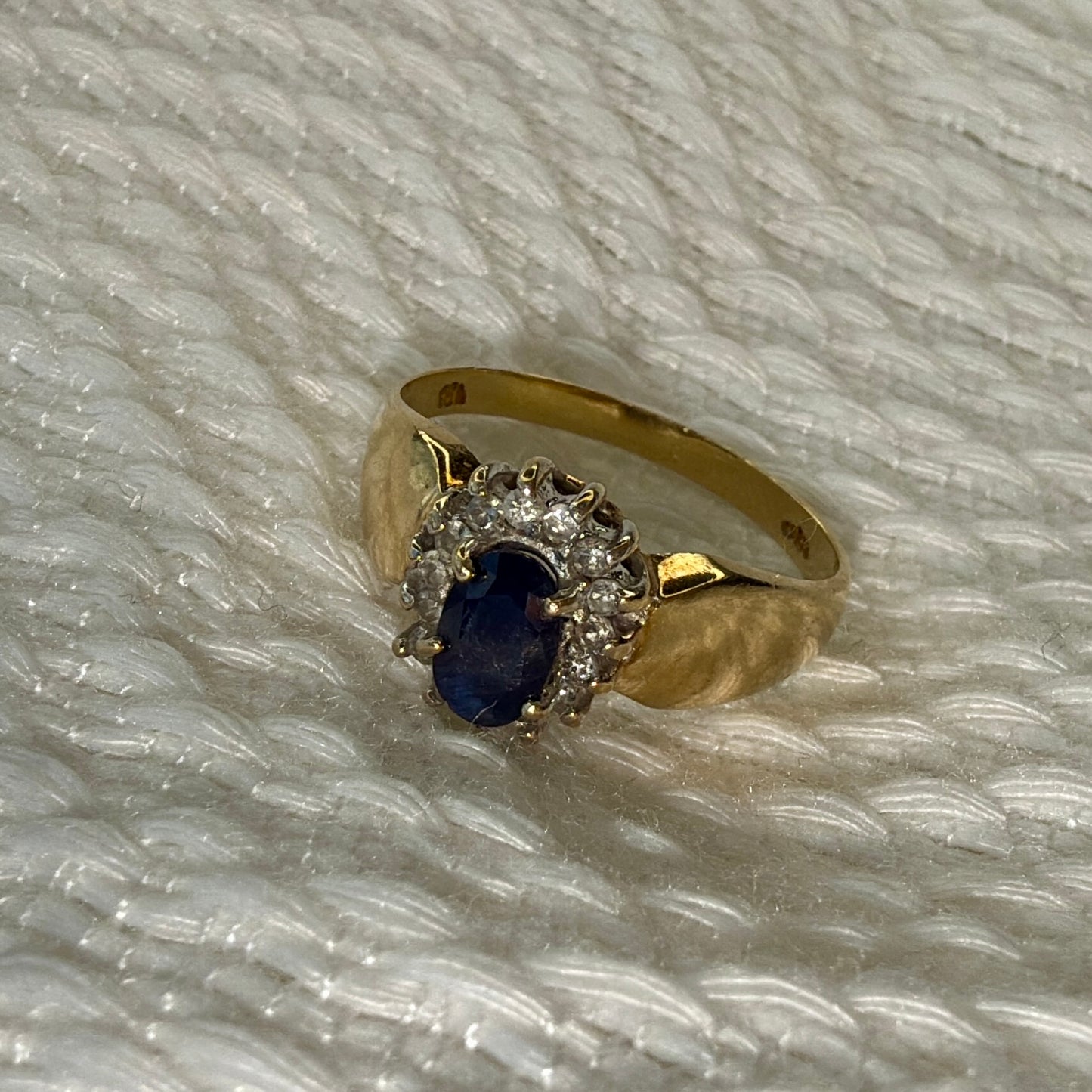 10k Sapphire & Diamond Ring