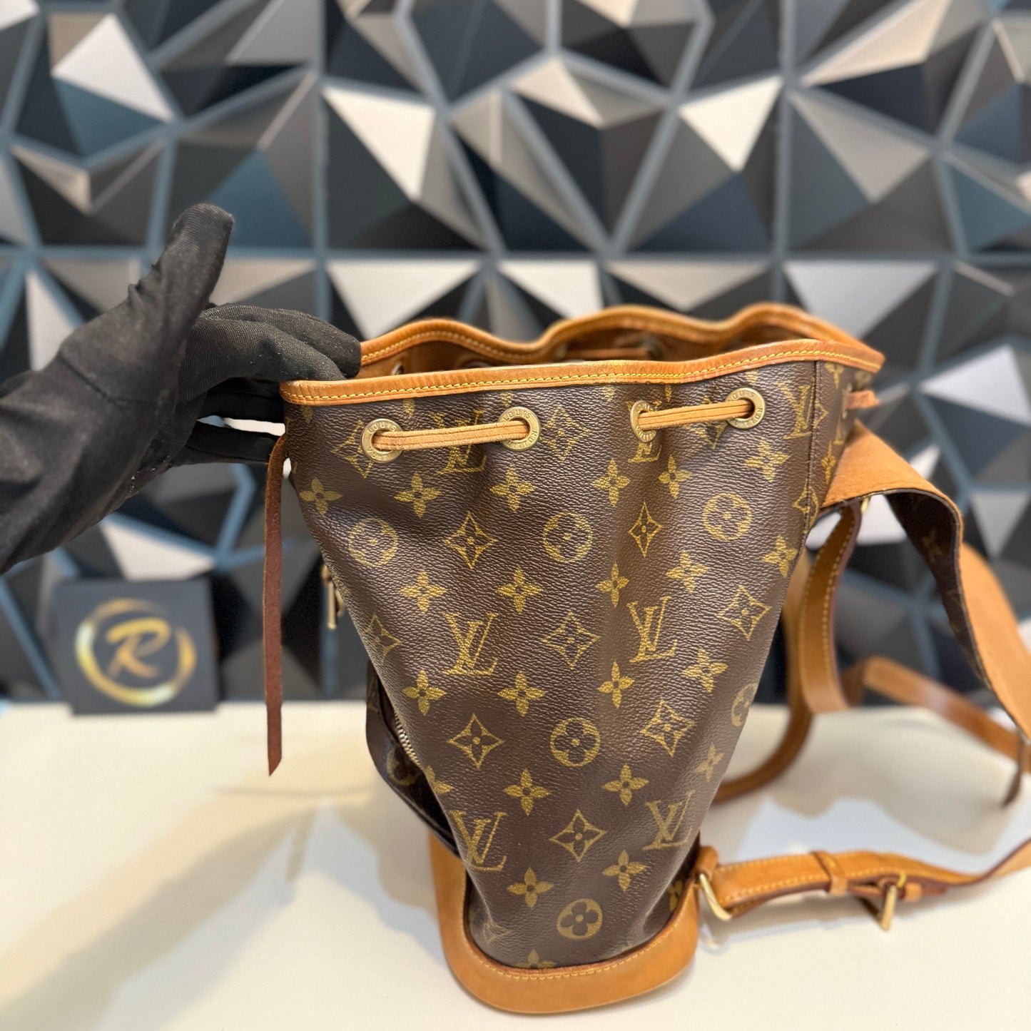 Louis Vuitton Montsouris PM