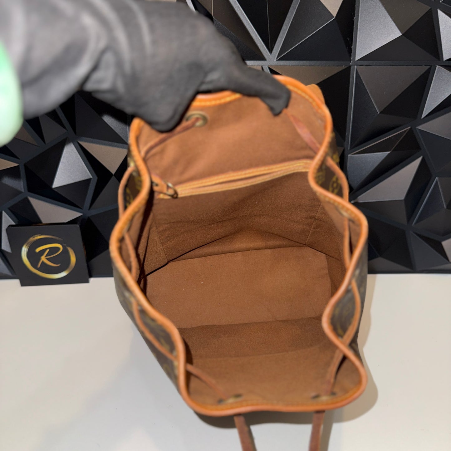 Louis Vuitton Montsouris PM