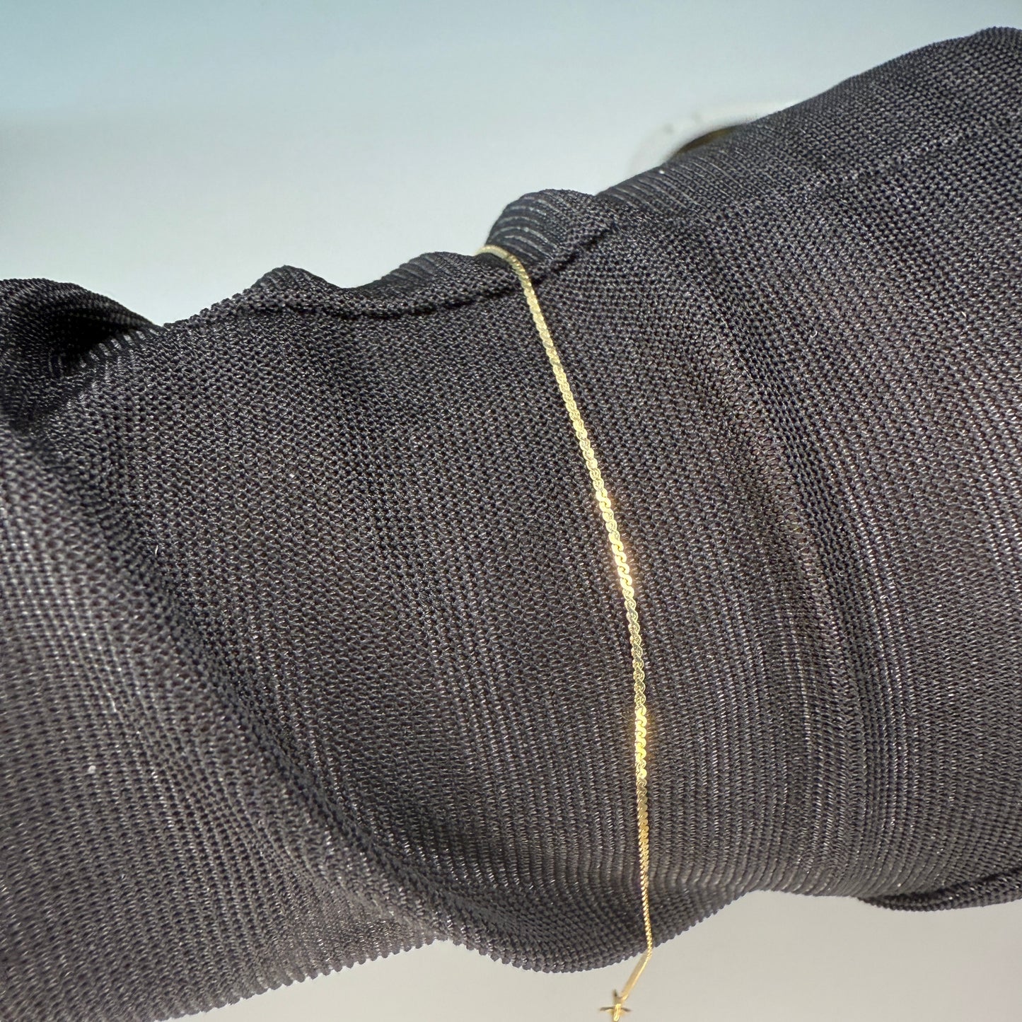 Dainty 14k gold bracelet