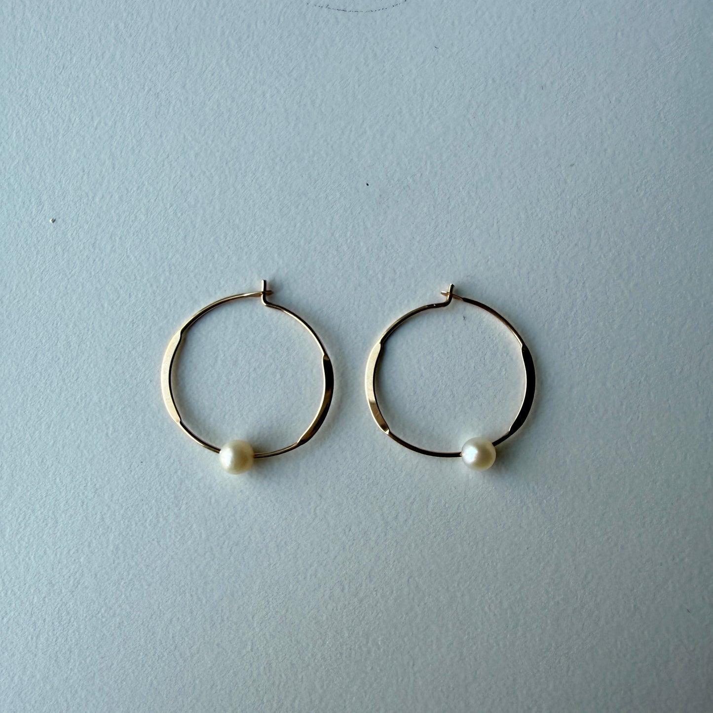 10k Gold Dainty Hoop Earrings with Small Pearl