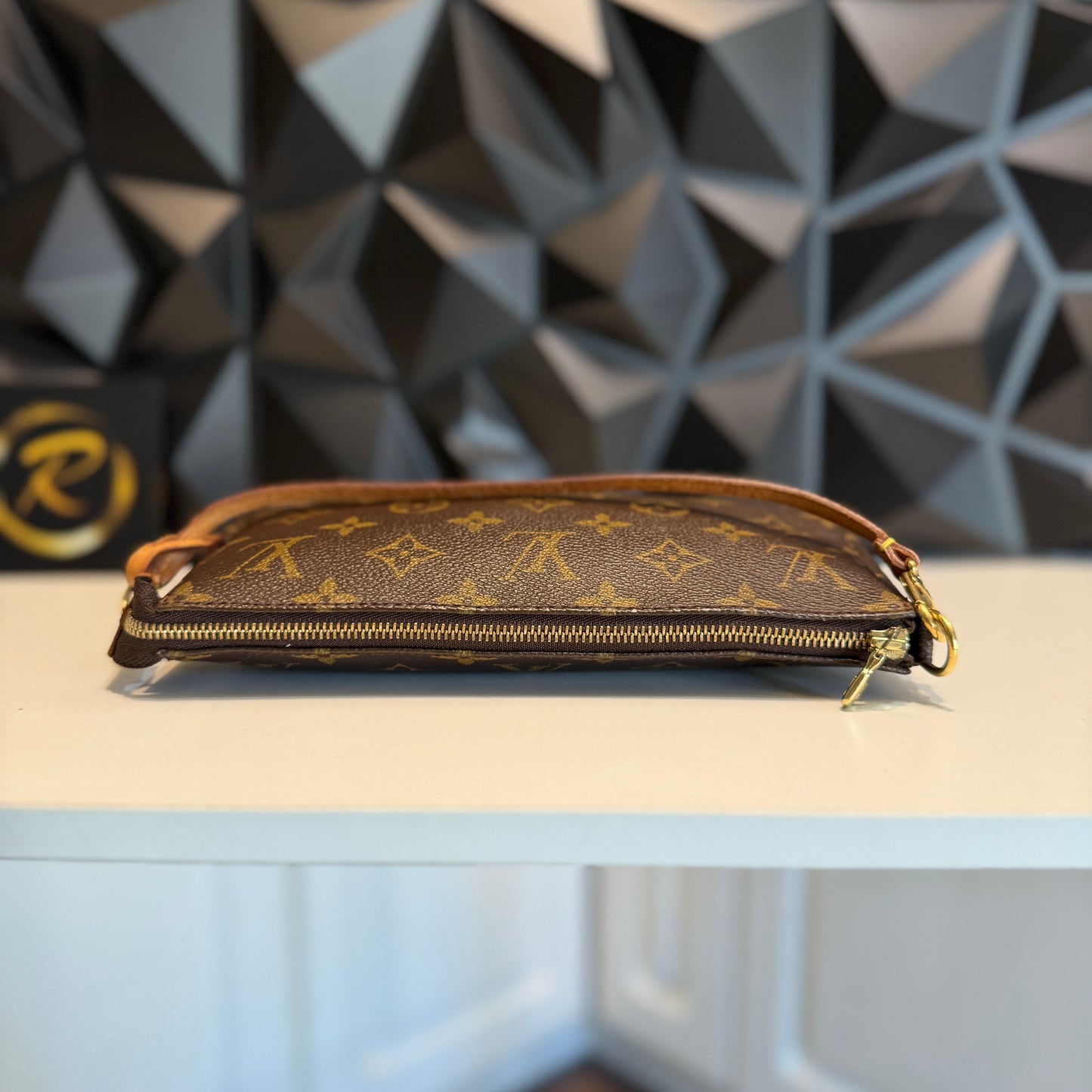 Louis Vuitton Pochette Accessoires AR0022