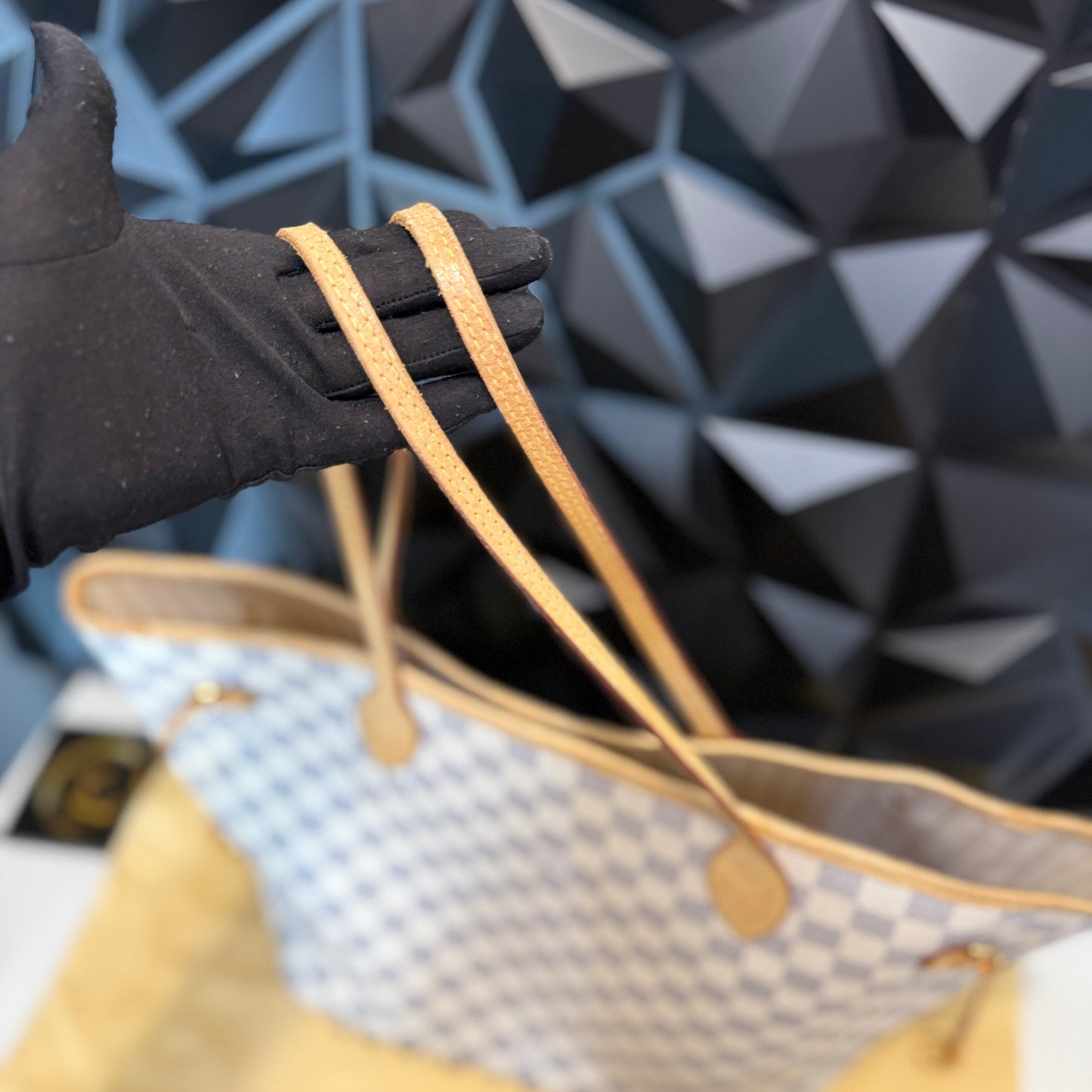Louis Vuitton Neverfull MM Damier Azur