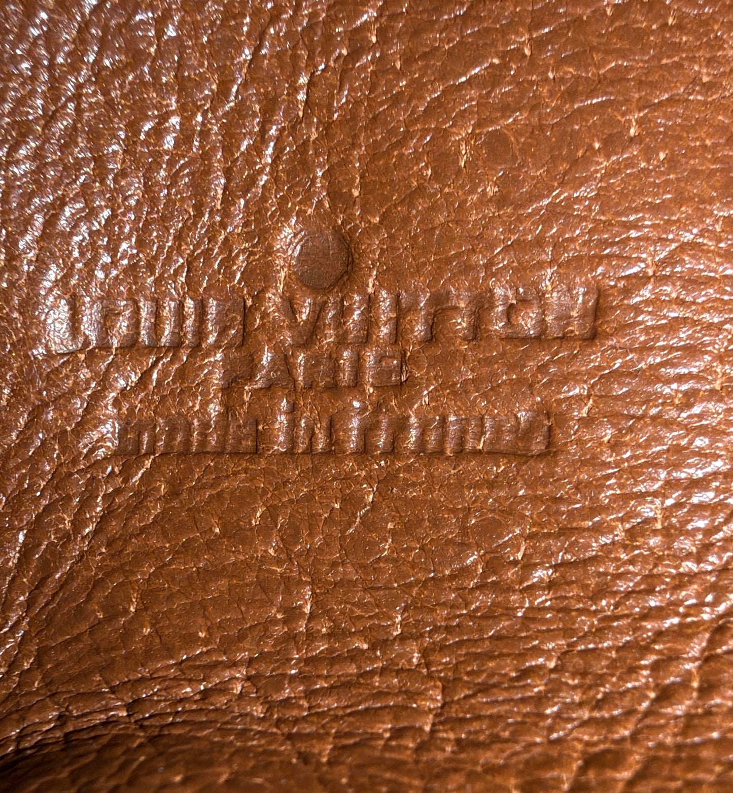 Louis Vuitton Trousse Ronde