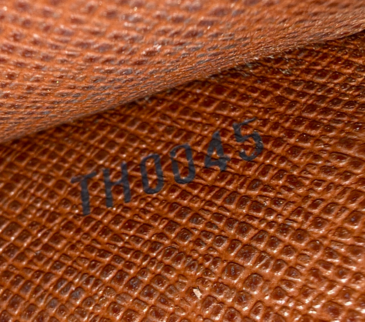 Louis Vuitton Sarah Wallet TH0045
