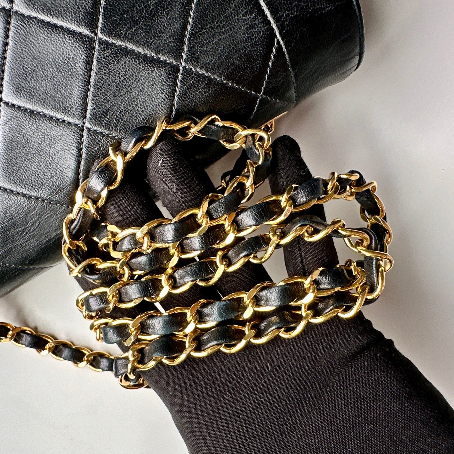 Chanel Vintage Diana – Lambskin, Medium Black 24K GHW