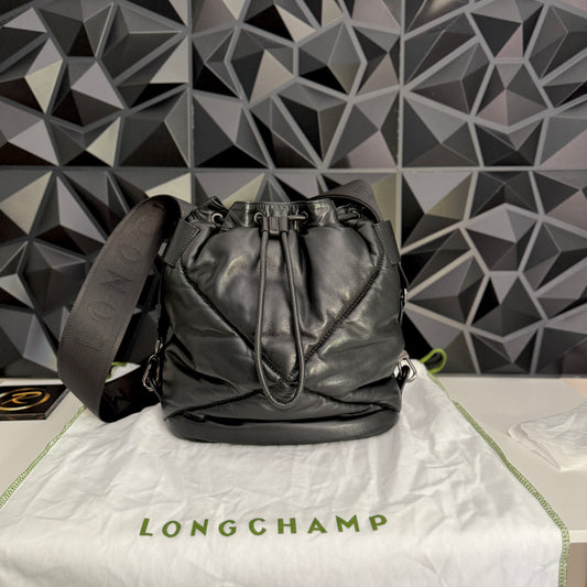 Longchamp Black Le Pliage Cuir
Doudoune 2-way backpack bucket bag