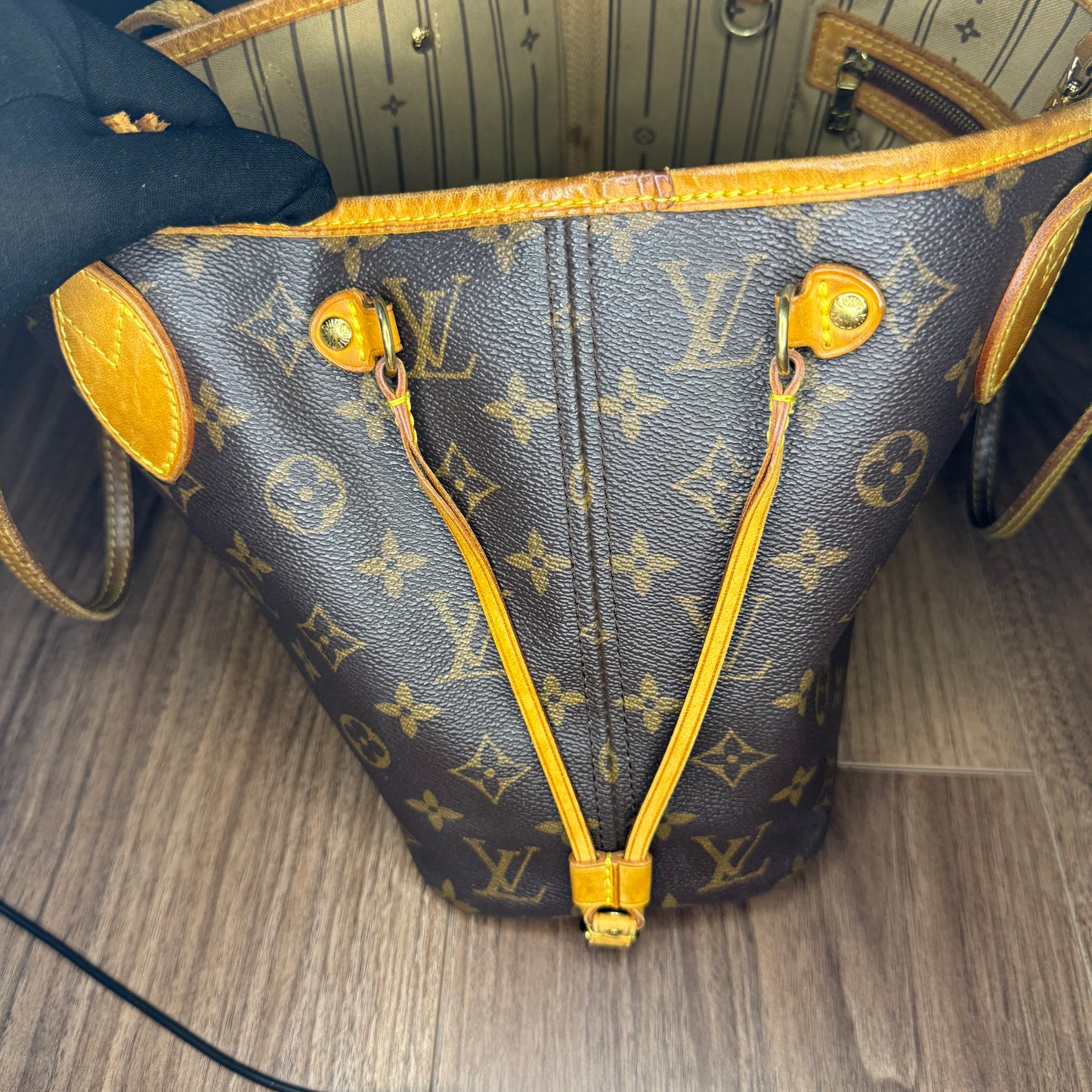 Louis Vuitton Neverfull PM