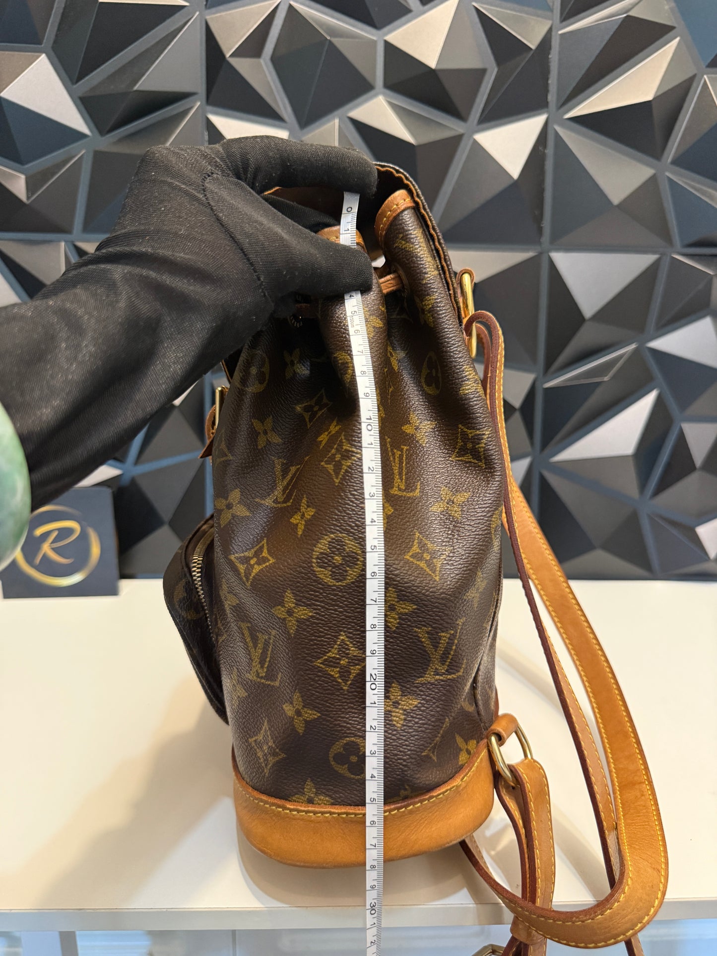Louis Vuitton Montsouris PM