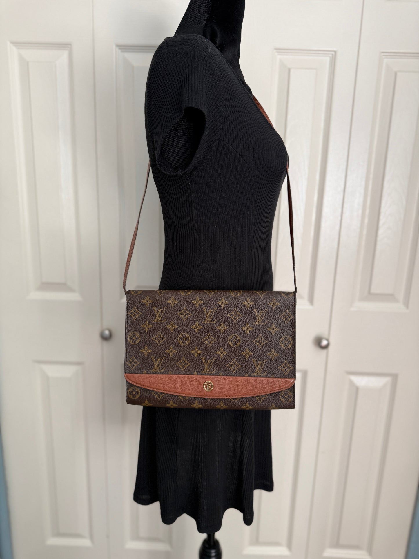 Louis Vuitton Bordeaux Pochette