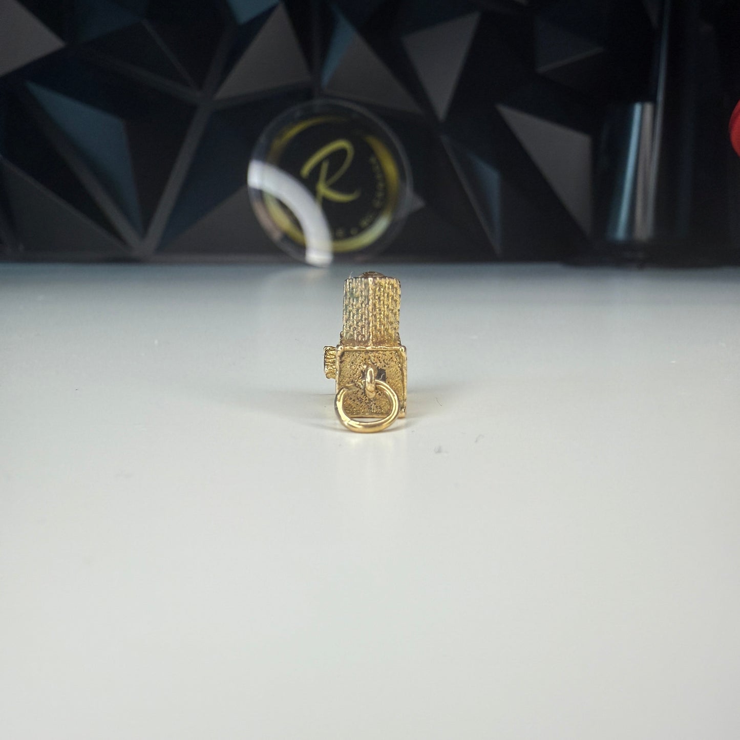 Vintage 9ct Gold Church Pendant