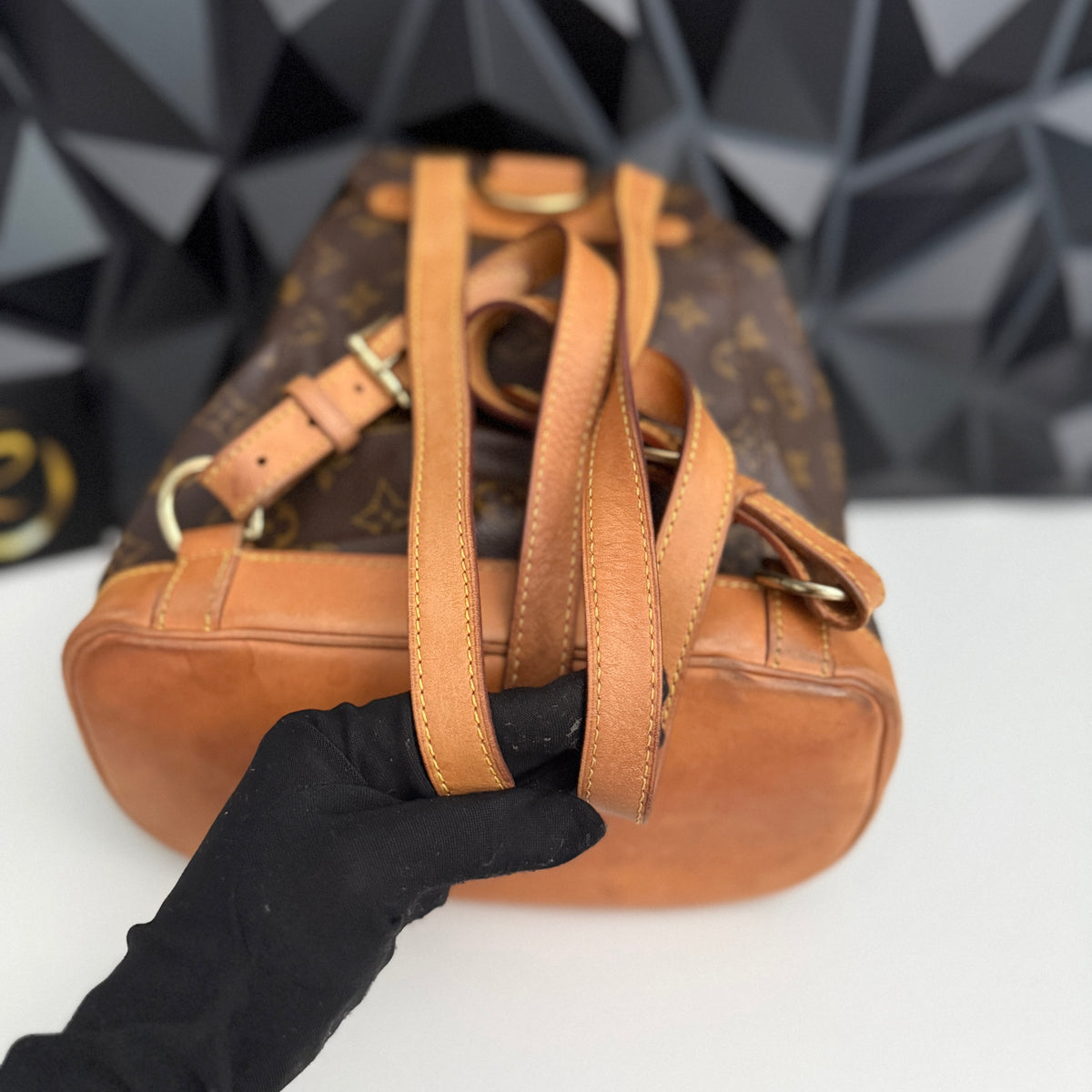 Louis Vuitton Montsouris MM