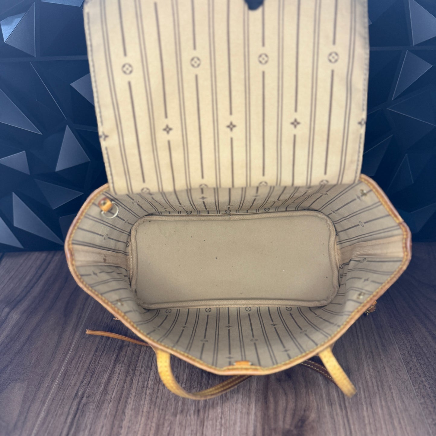 Louis Vuitton Neverfull PM