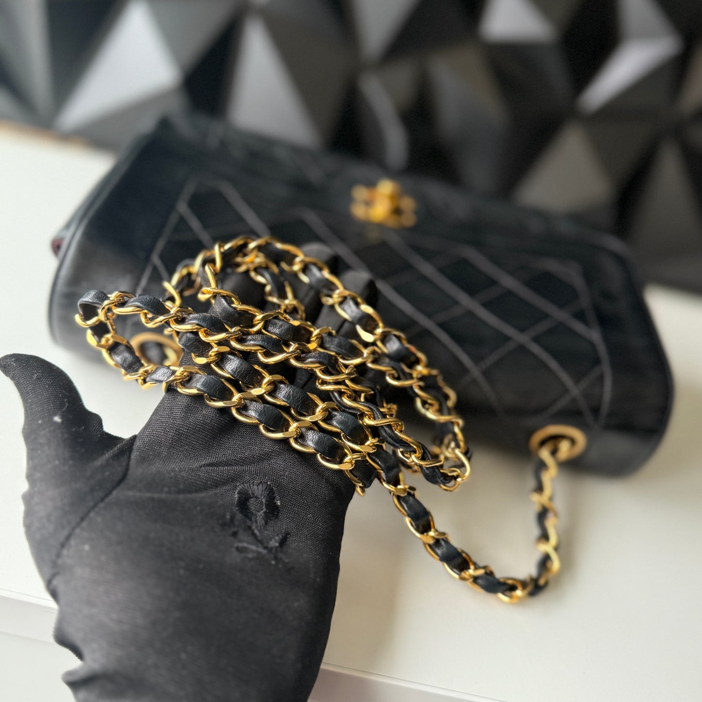 Chanel Vintage Diana – Lambskin, Medium Black 24K GHW
