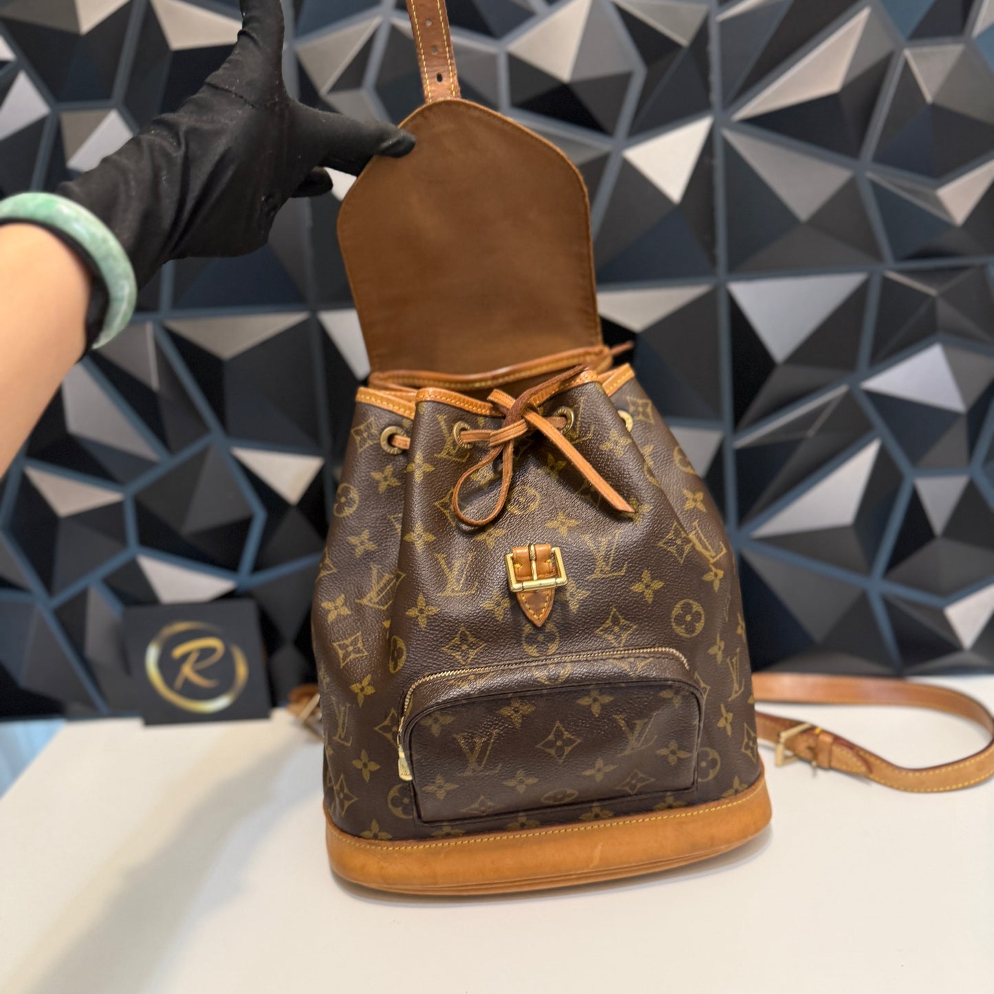 Louis Vuitton Montsouris PM