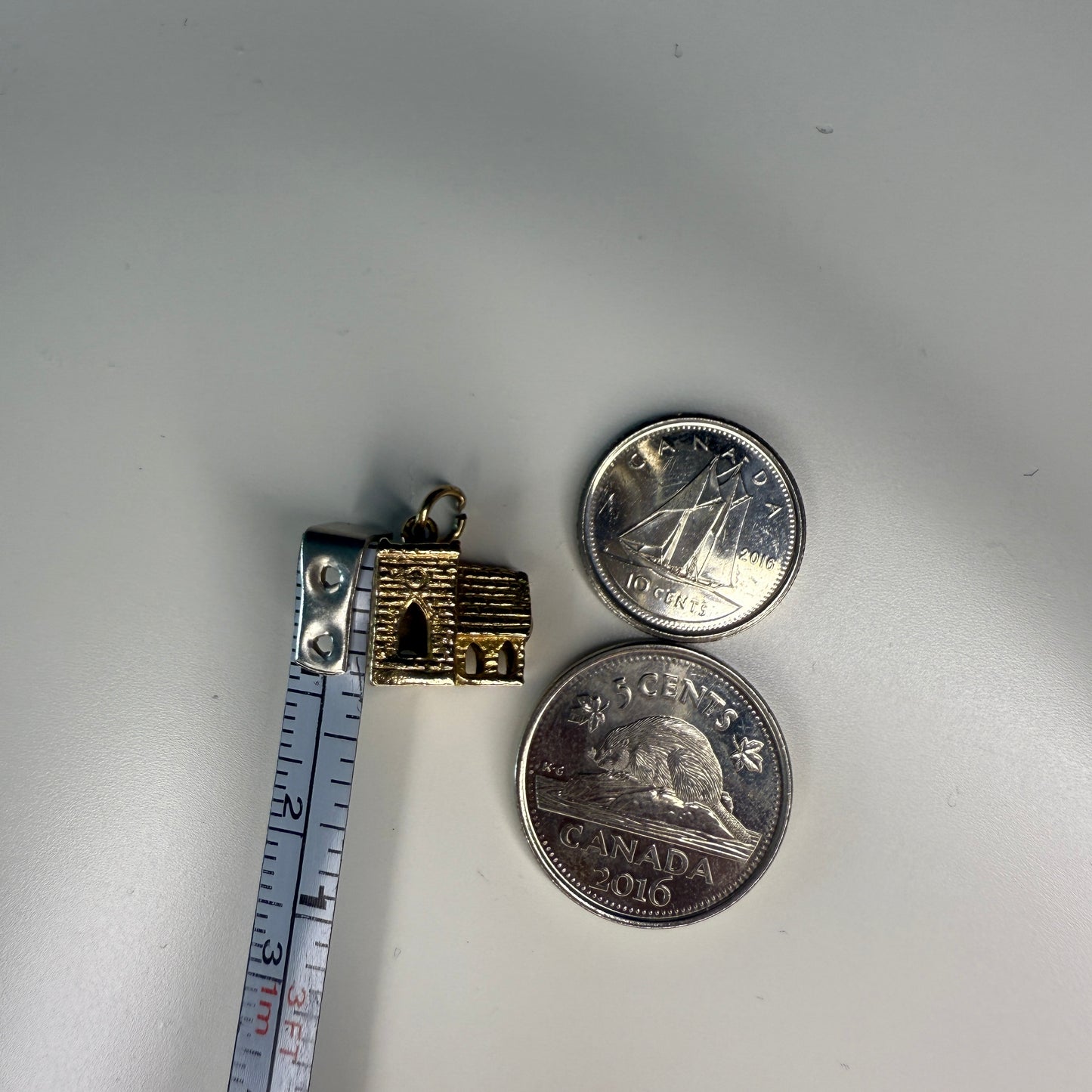Vintage 9ct Gold Church Pendant