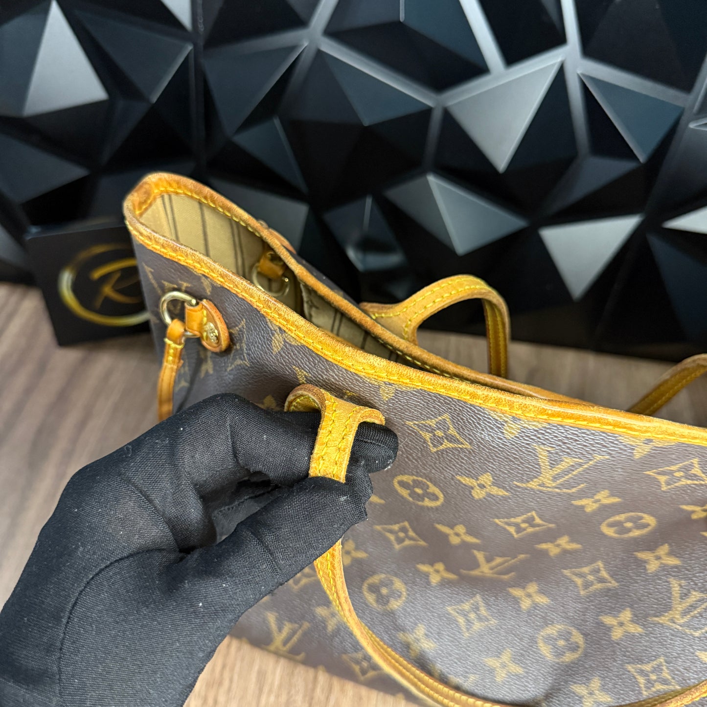Louis Vuitton Neverfull PM