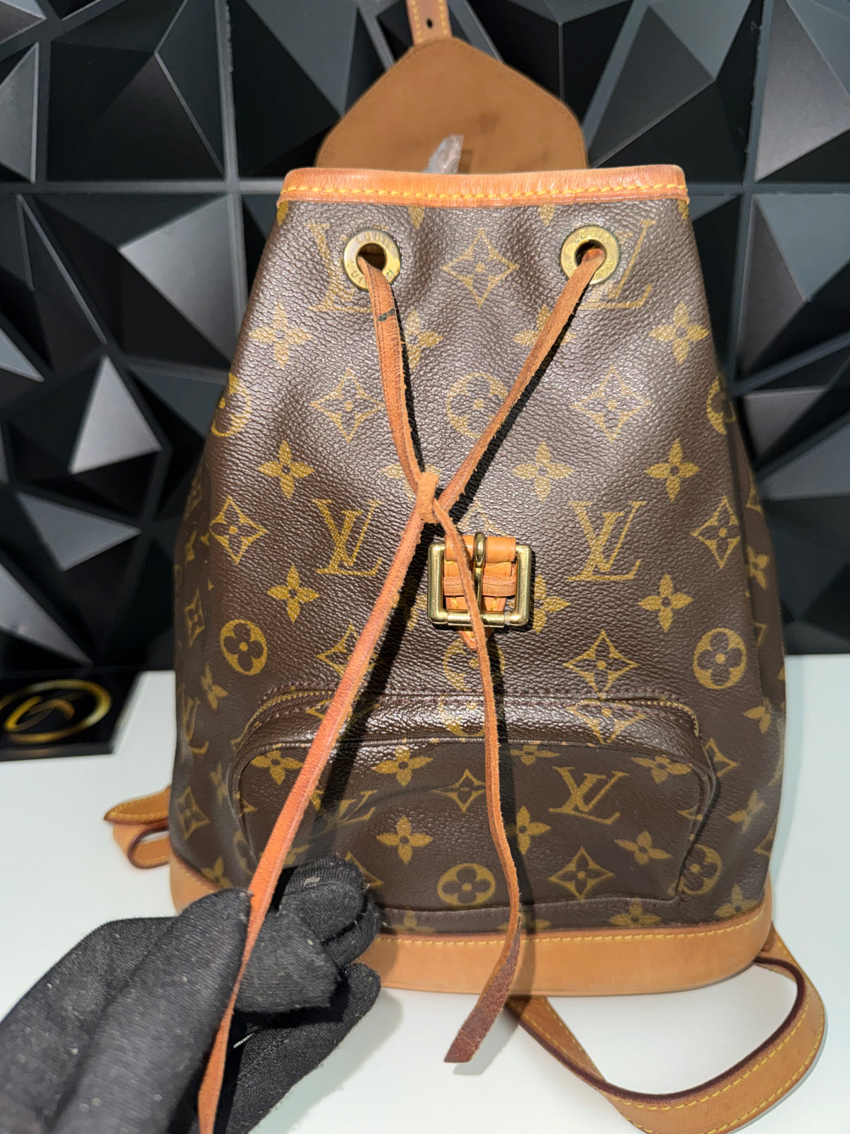 Louis Vuitton Montsouris MM